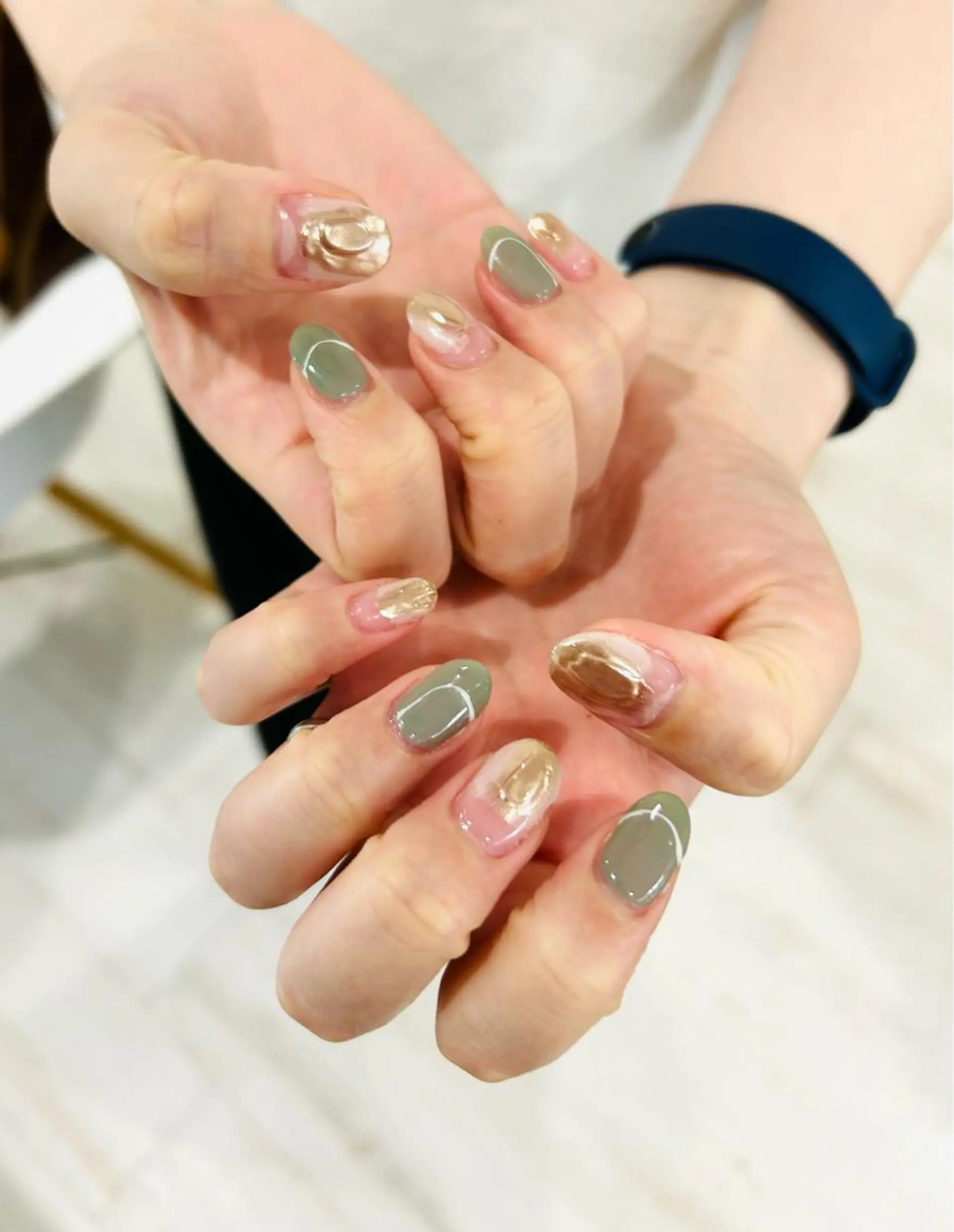 ネイル フラッシュネイル フレンチネイル ラメ(グリッター) ラメグラデーション マグネットネイル Ｈ3（エイチスリー）所属・H3 hitoのネイルデザイン