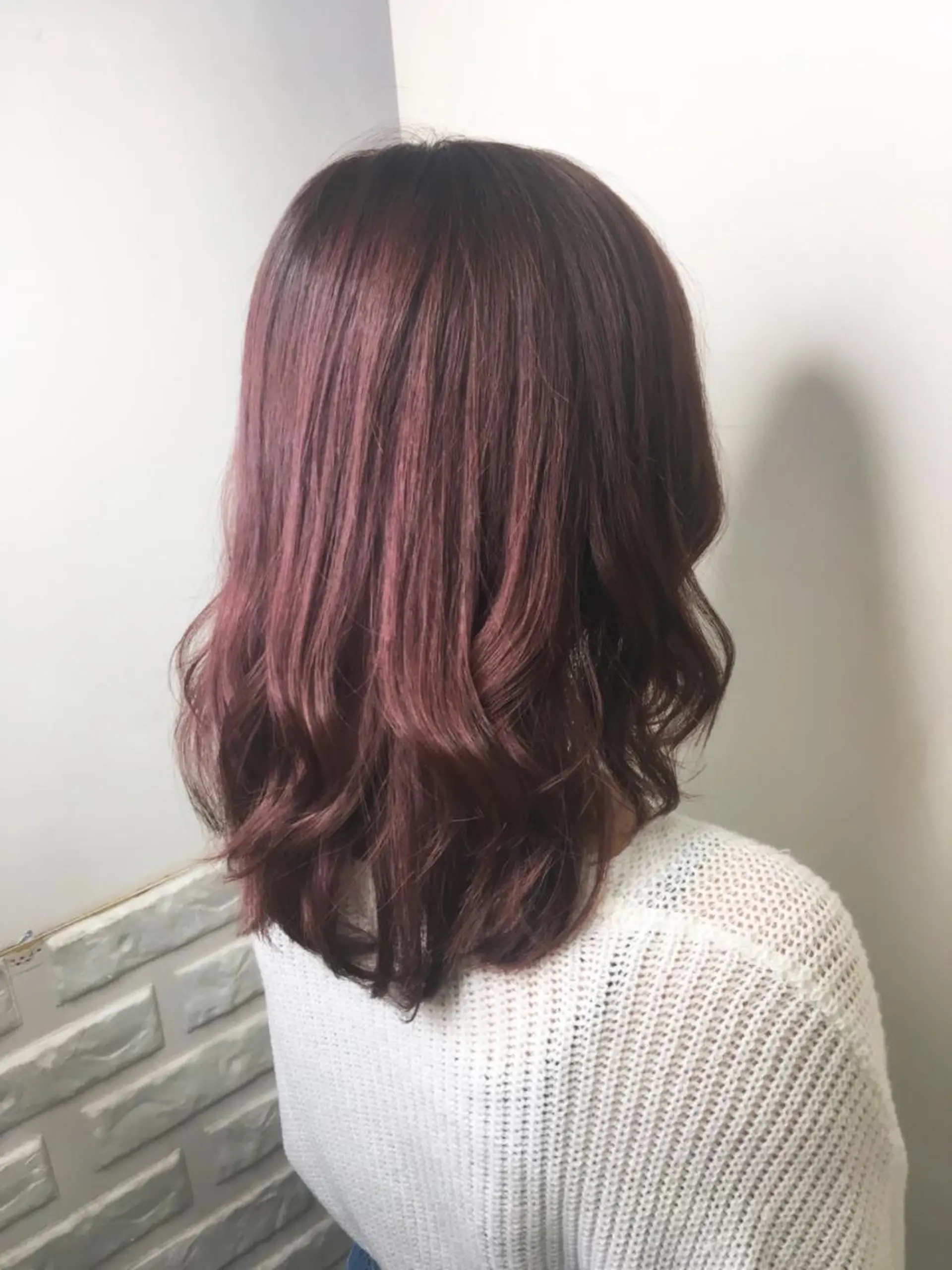 ミディアム カラー ボルドーカラー 農添 杏のヘアスタイル