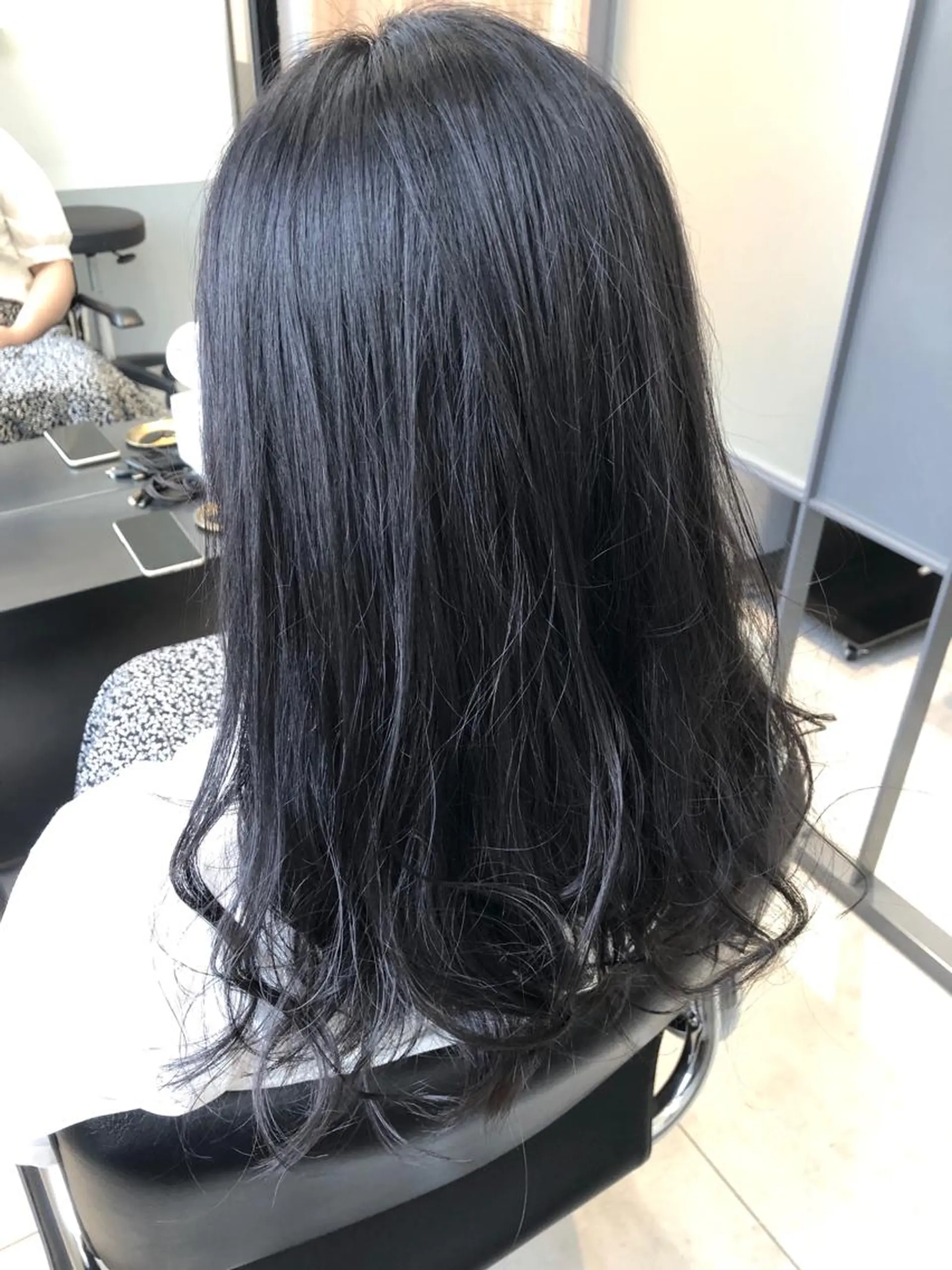 セミロング カラー OFF YUYAのヘアスタイル