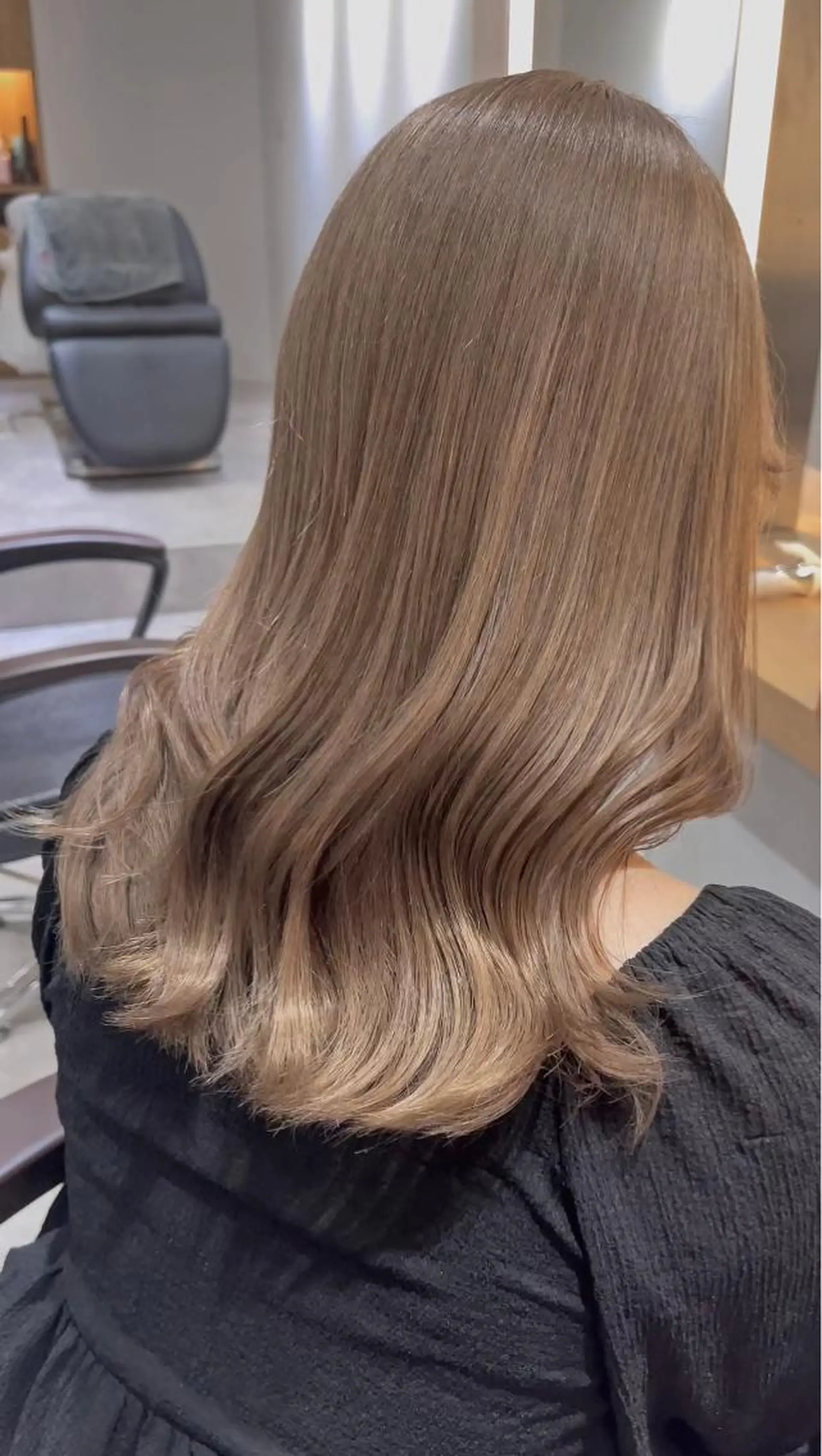 セミロング カラー ブリーチ ケアブリーチ イヤリングカラー インナーカラー ヘアカラー トリートメント レイヤーカット/ ブリーチカラー/雅人のヘアスタイル