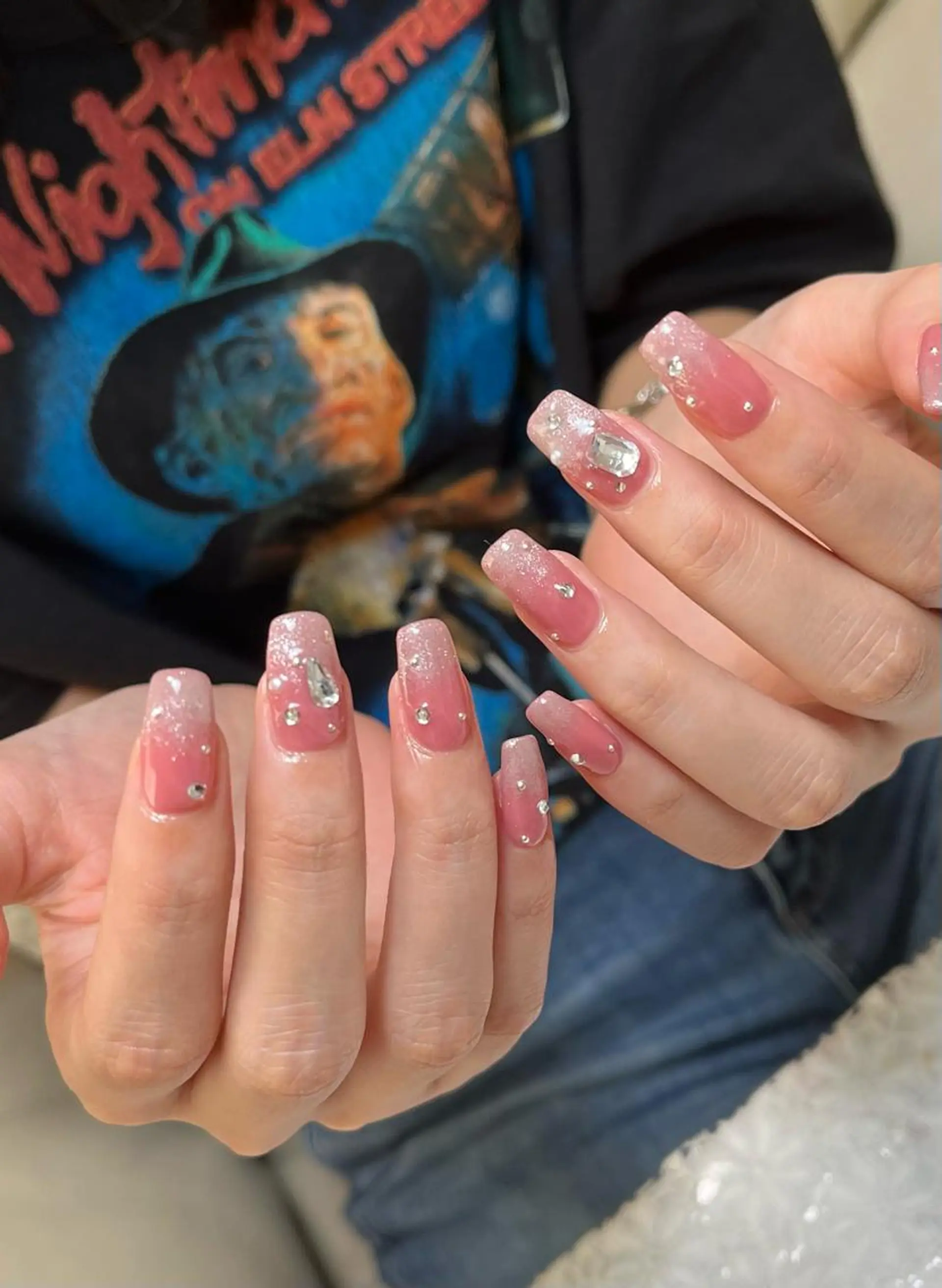 ネイル ジェルネイル キラキラネイル 韓国ネイル マグネットネイル パラジェル ハンドネイル nails' it...のネイルデザイン