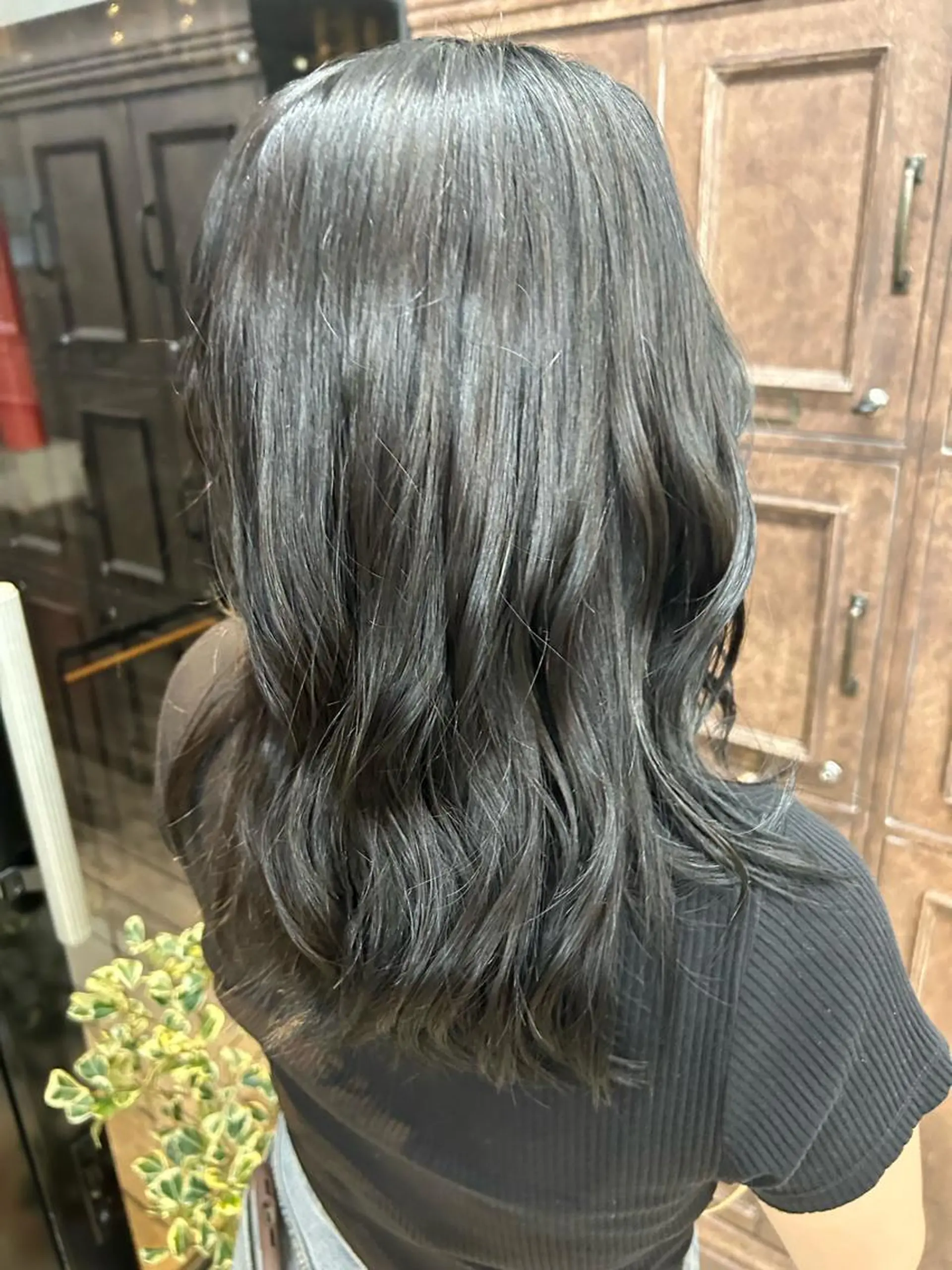カラー 透明感カラー ダークグレー オリーブ/ ナカミネアキナのヘアスタイル