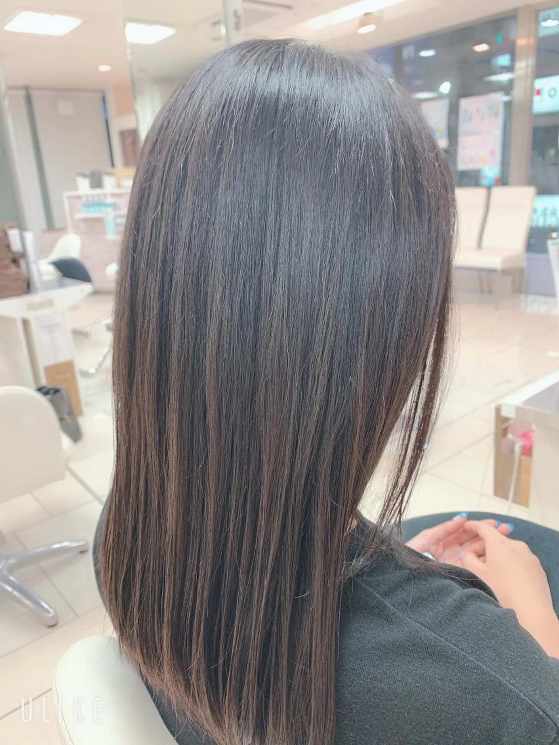 ミディアム 縮毛矯正 暖色系カラー❤️櫻井 亜美のヘアスタイル