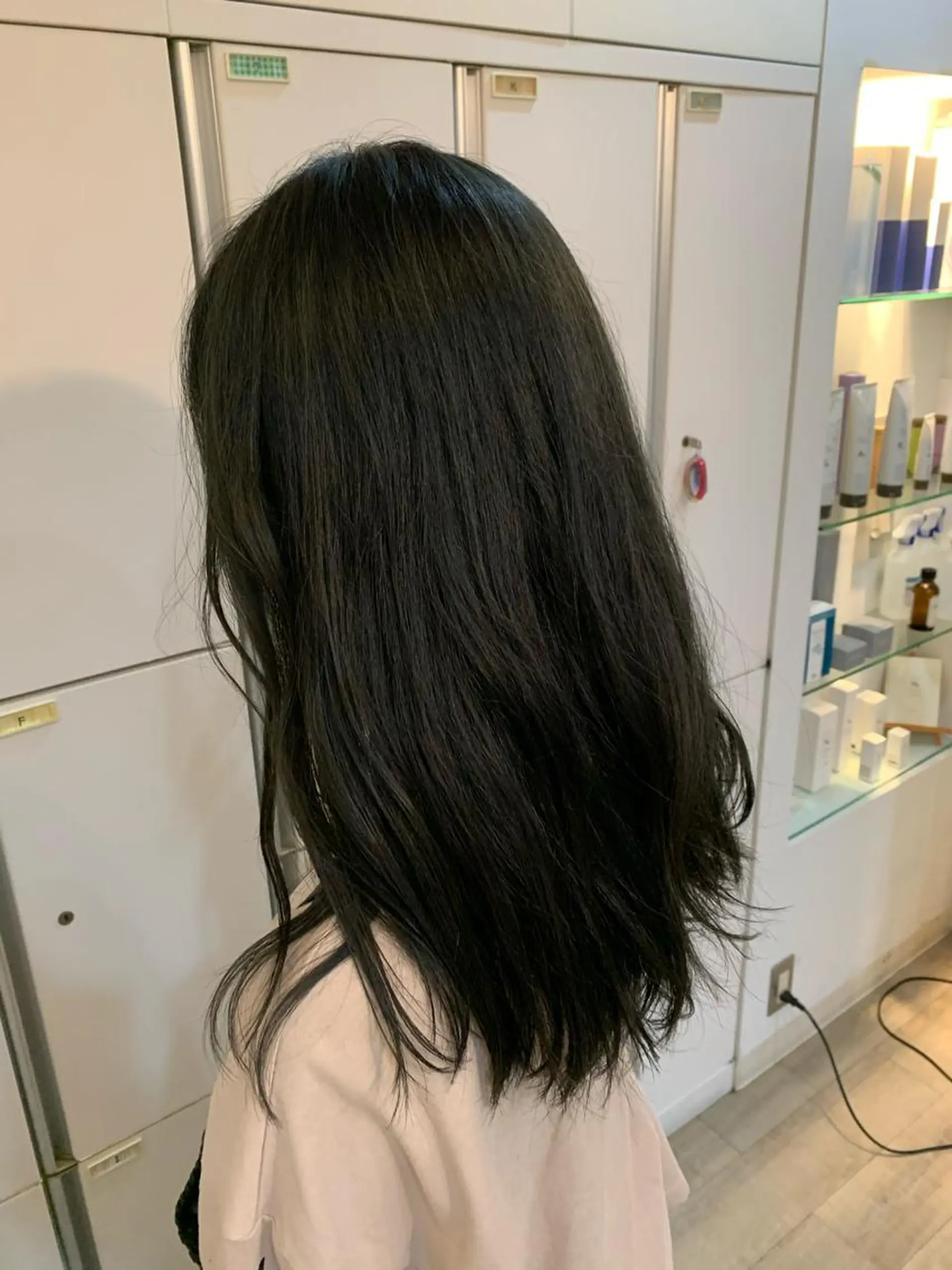 ロング メンズバレイヤージュ 斉藤春のヘアスタイル