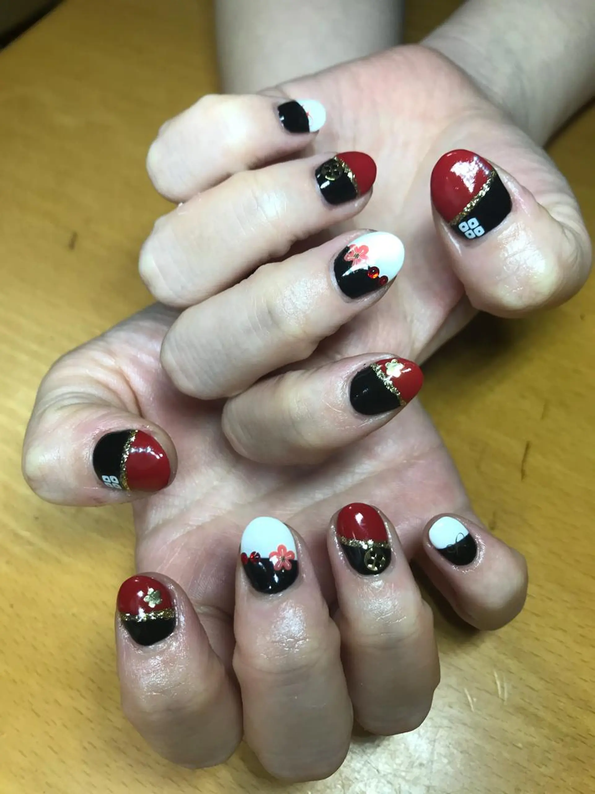 ネイル ハンドネイル みんなの店所属・仲谷 つかさのエステ・リラクイメージ