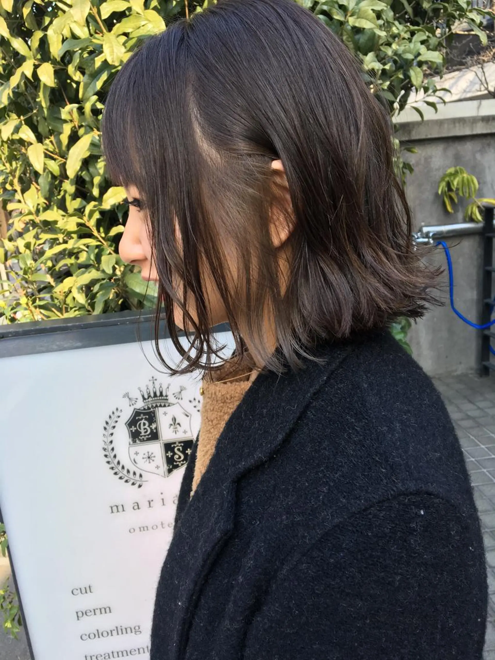 ミディアム カラー THE DAY所属・AKI HASHIMOTOのヘアスタイル