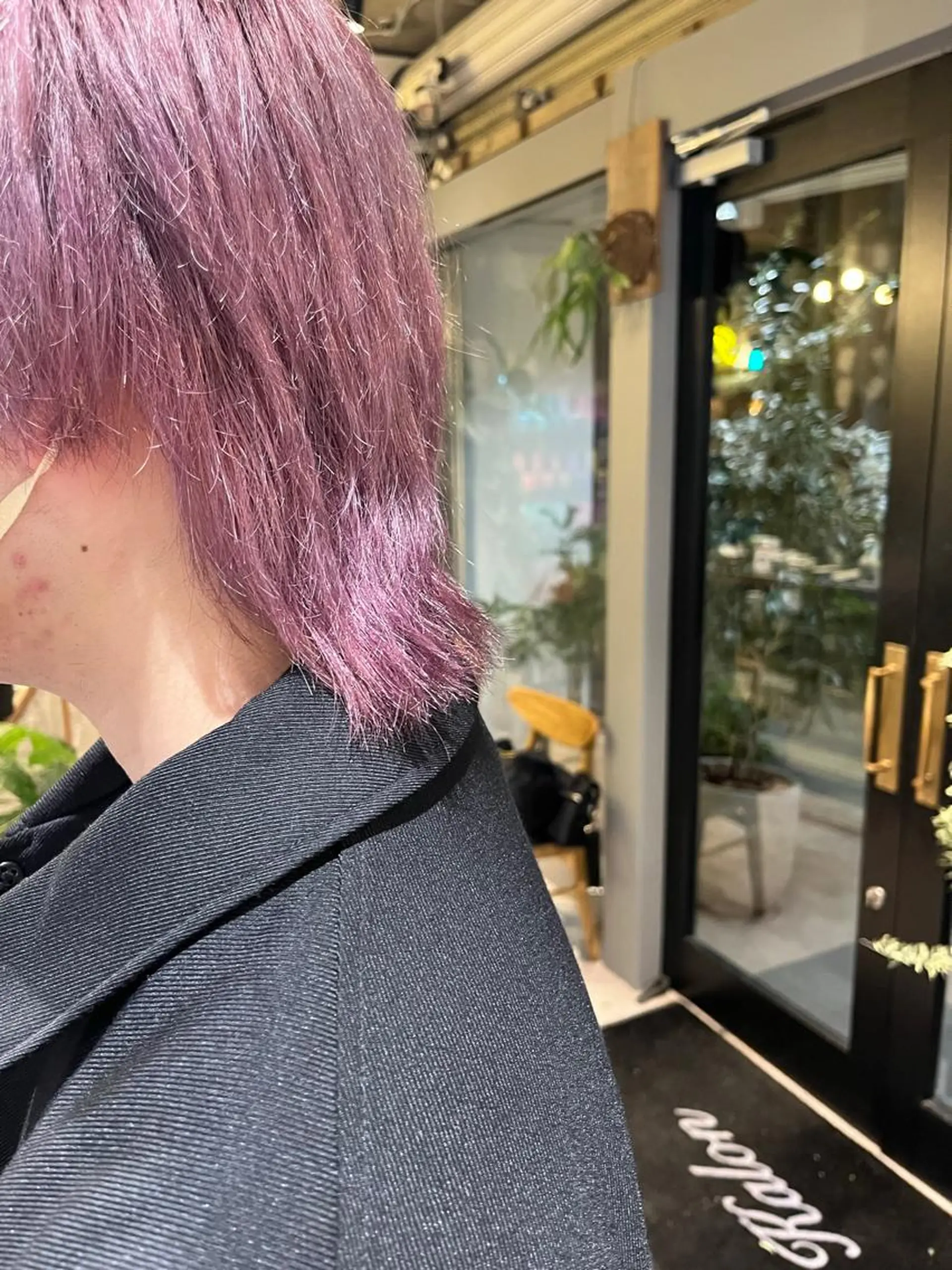 ショート ヘアカラー ZEST kalon RINAのヘアスタイル