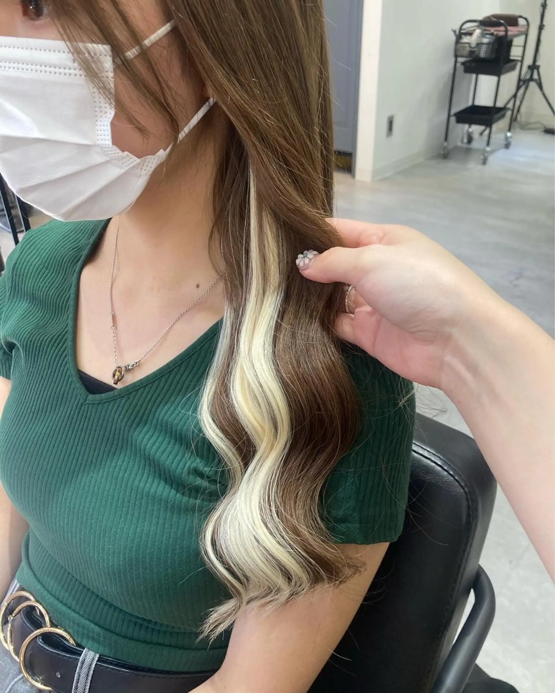 ミディアム エクステ ヘアカラー トリートメント エクステ ENA💗NEXT /ハイトーンエクステのヘアスタイル