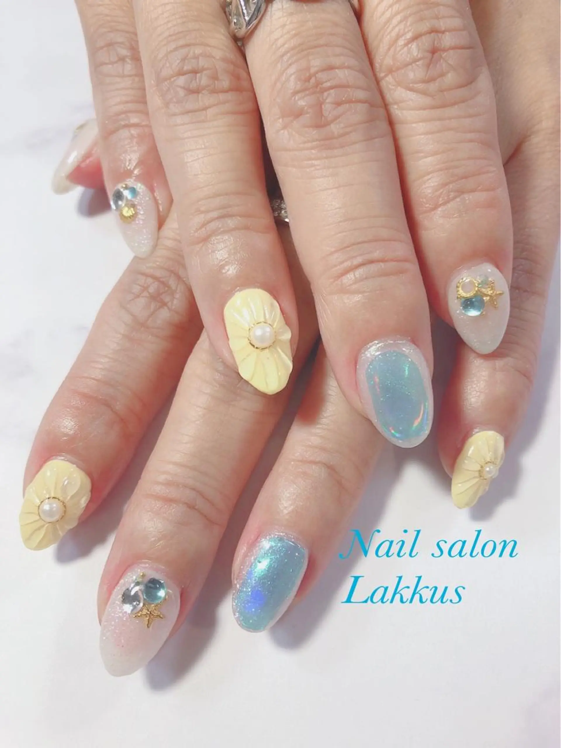 ネイル Lakkus T－CHIのネイルデザイン