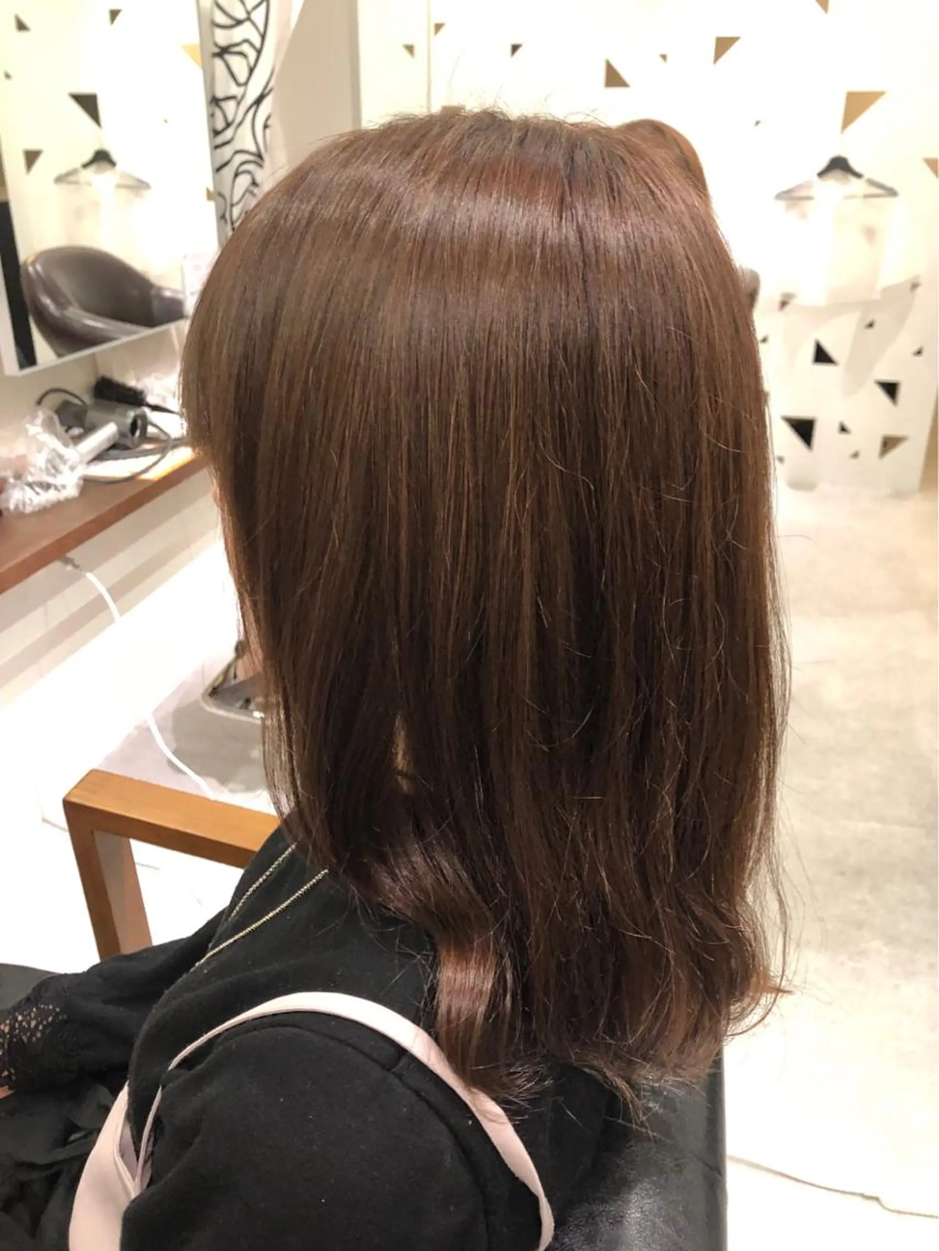 セミロング カラー 髪質改善✨️透明感カ ラー✧*。山下さいみのヘアスタイル