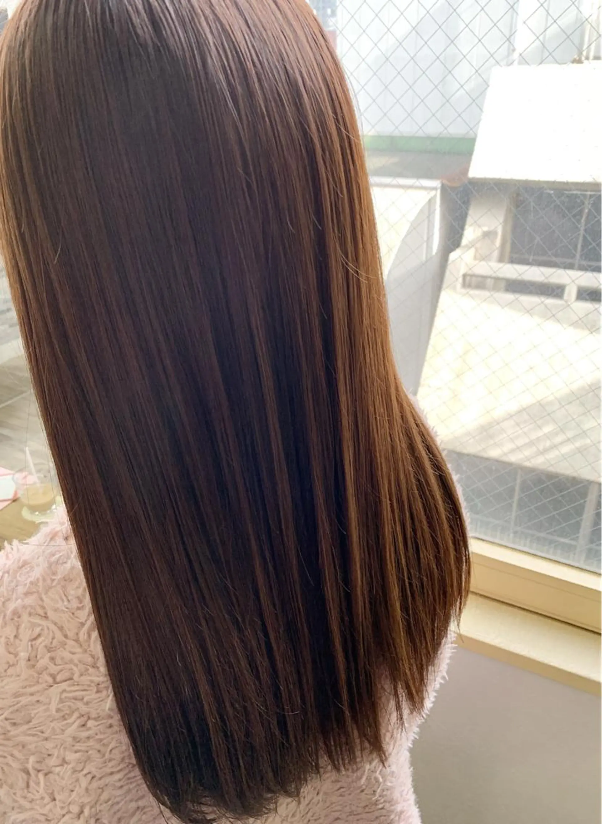 セミロング ワタイショウタ 髪質改善✨眉毛サロンのヘアスタイル