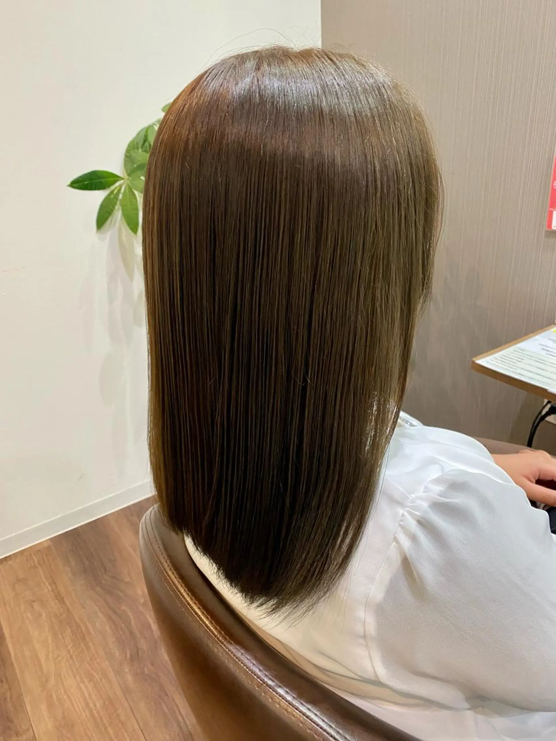 ロング カラー グレージュ オリーブグレージュ オリーブグレー フォーリア(Foglia)所属・foglia 坪来　祥汰のヘアスタイル