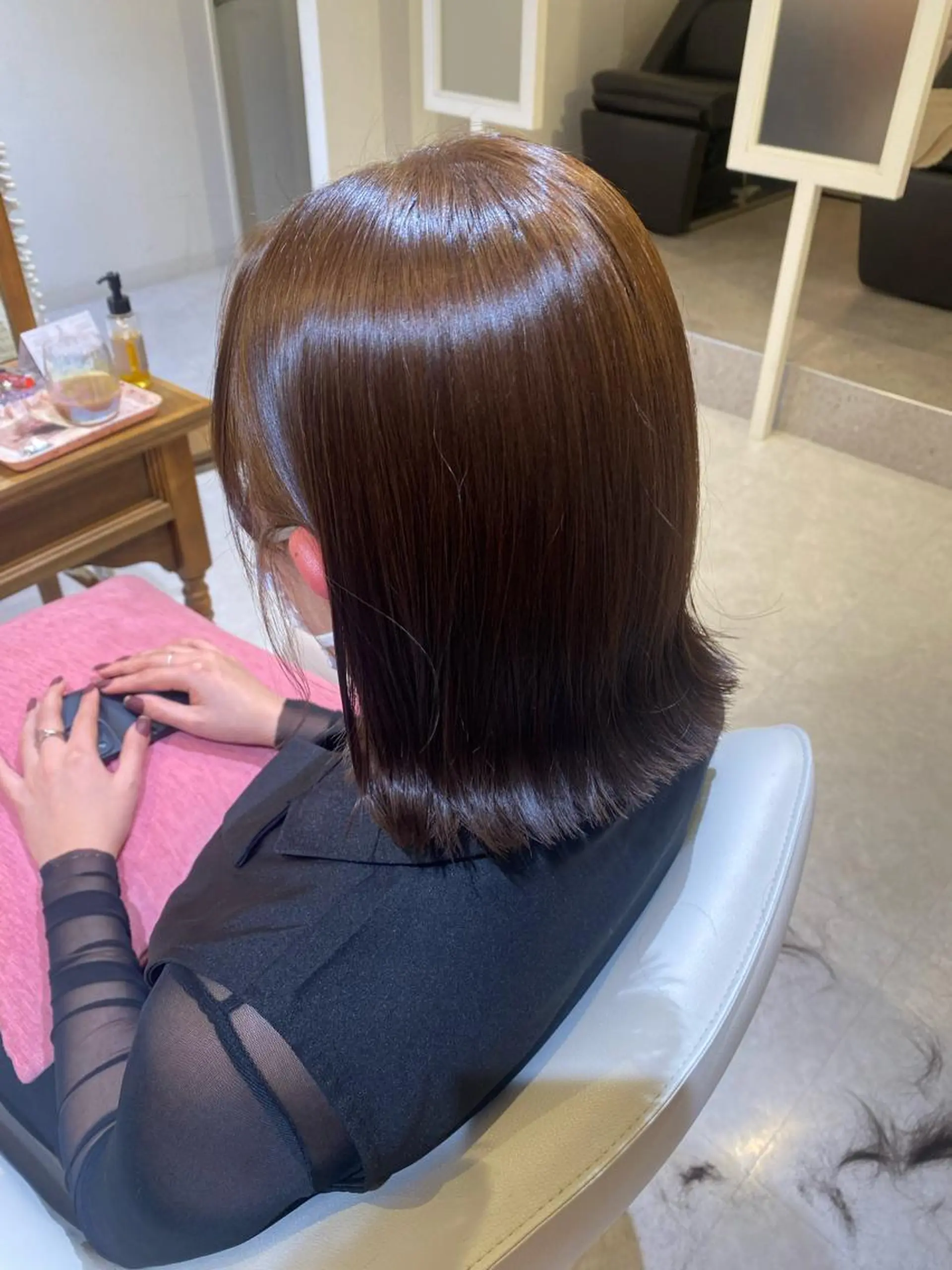 ミディアム カット ヘアカラー トリートメント 梛木 唯のヘアスタイル