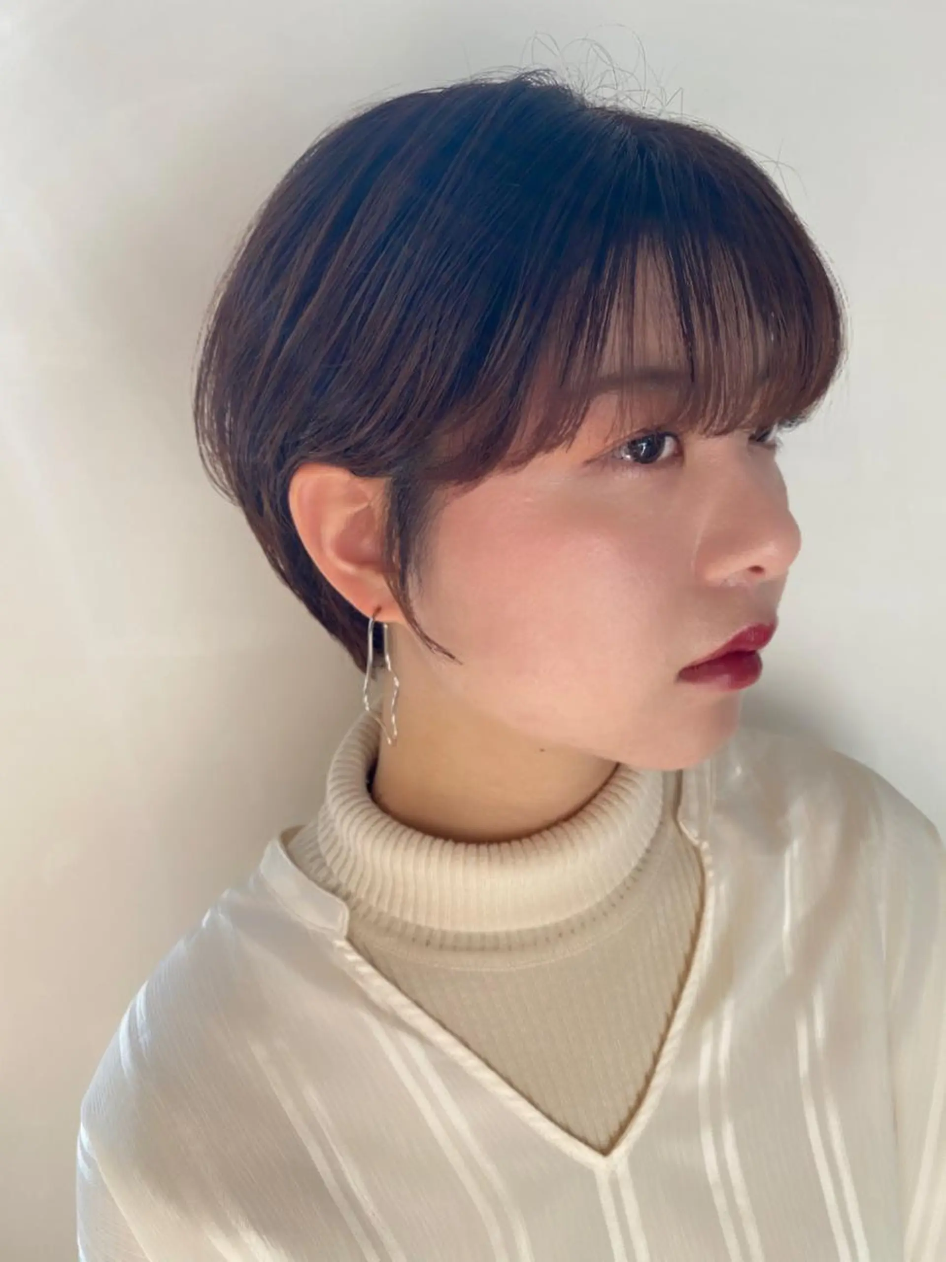 ショート カラー 三好 美里のヘアスタイル