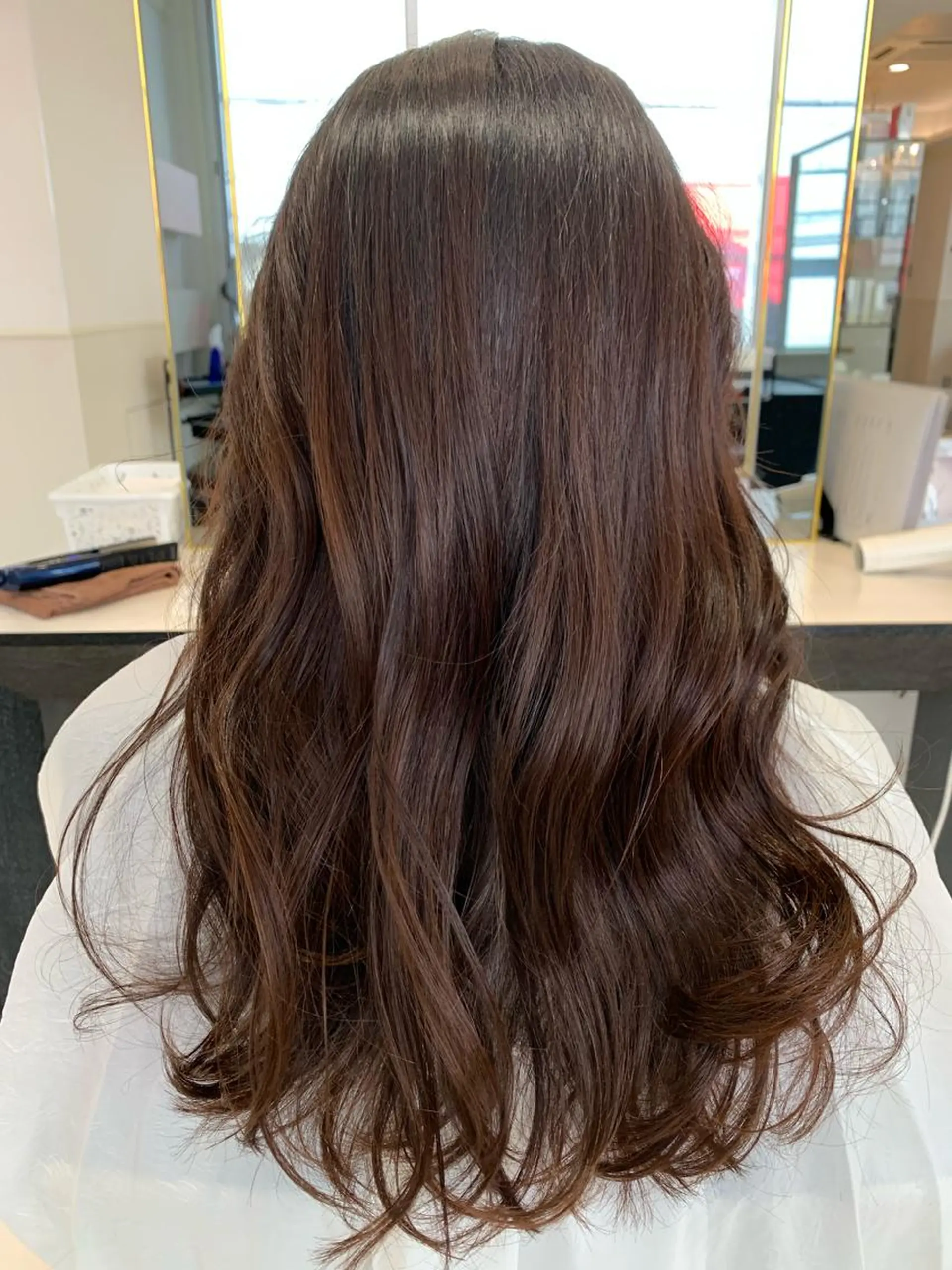 セミロング 韓国風ヘア 小田切 栄司のヘアスタイル