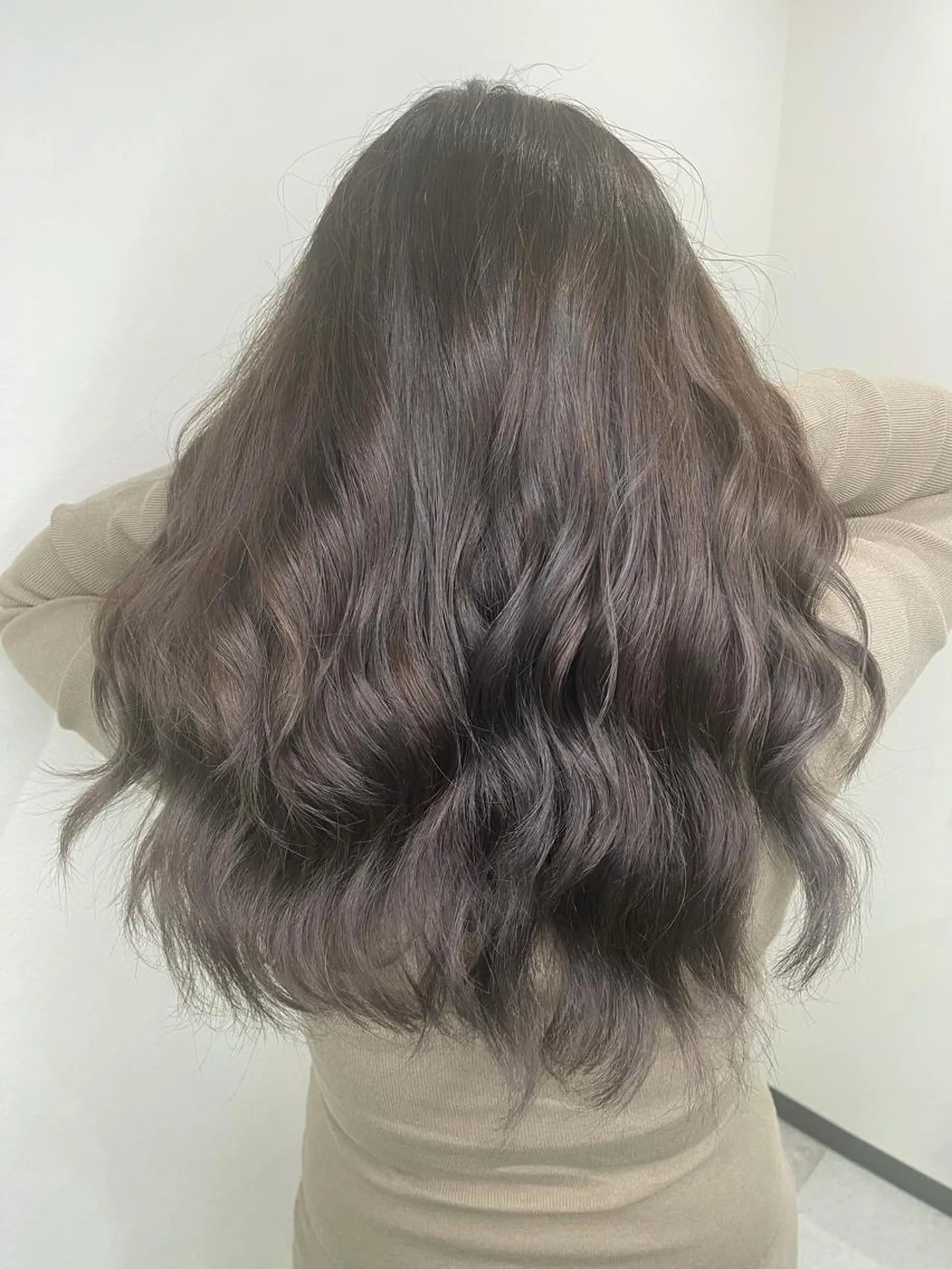 ロング カラー アディクシーカラー イルミナカラー トリートメント ヘアカラー トリートメント &chaLme   心斎橋所属・emi/髪質改善/ 韓国風/艶カラーのヘアスタイル