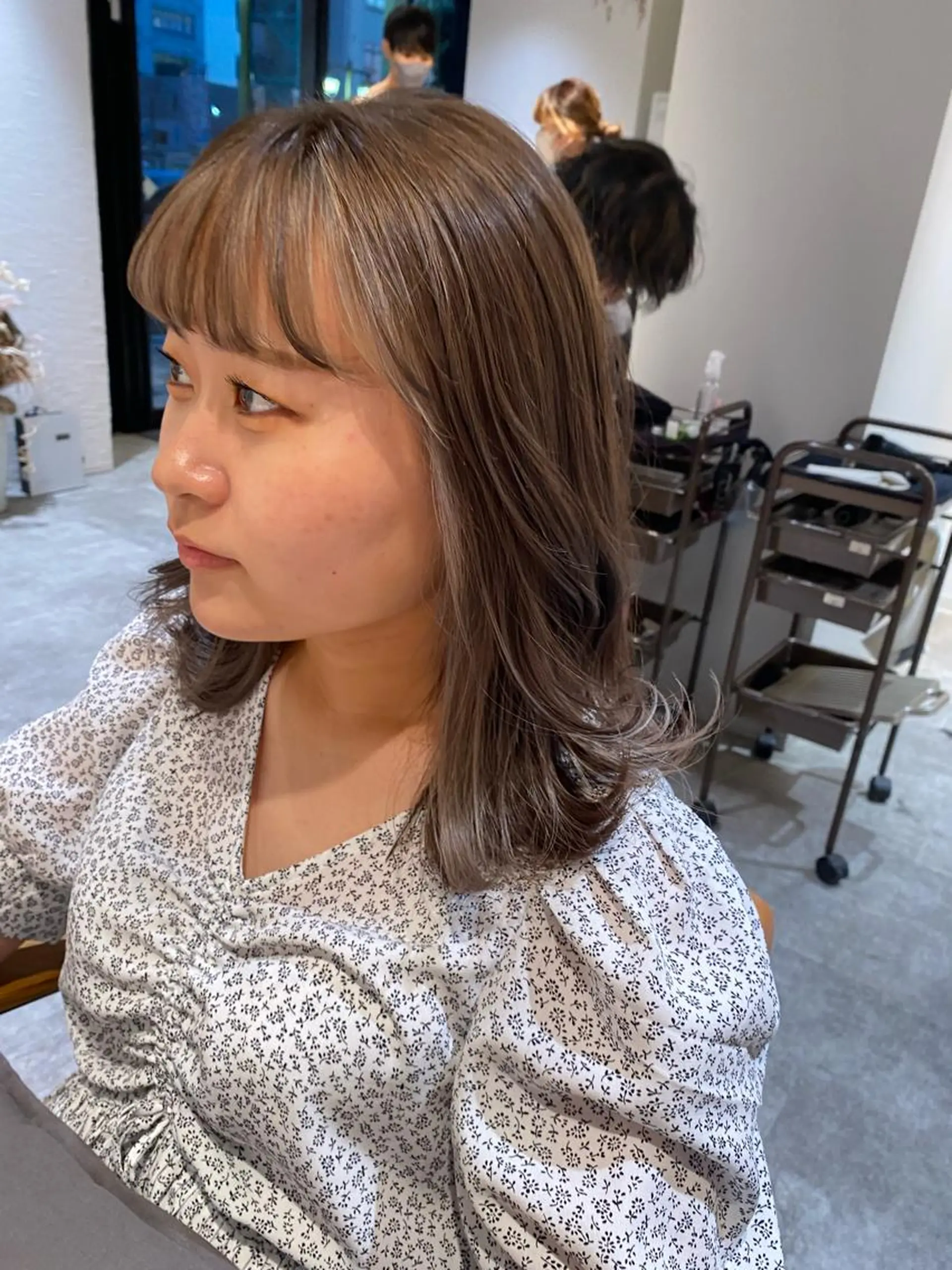 セミロング カラー ミストバング ブリーチ デザインカラー  フェイスフレーミング カット ヘアカラー オスズ 🎀´-のヘアスタイル