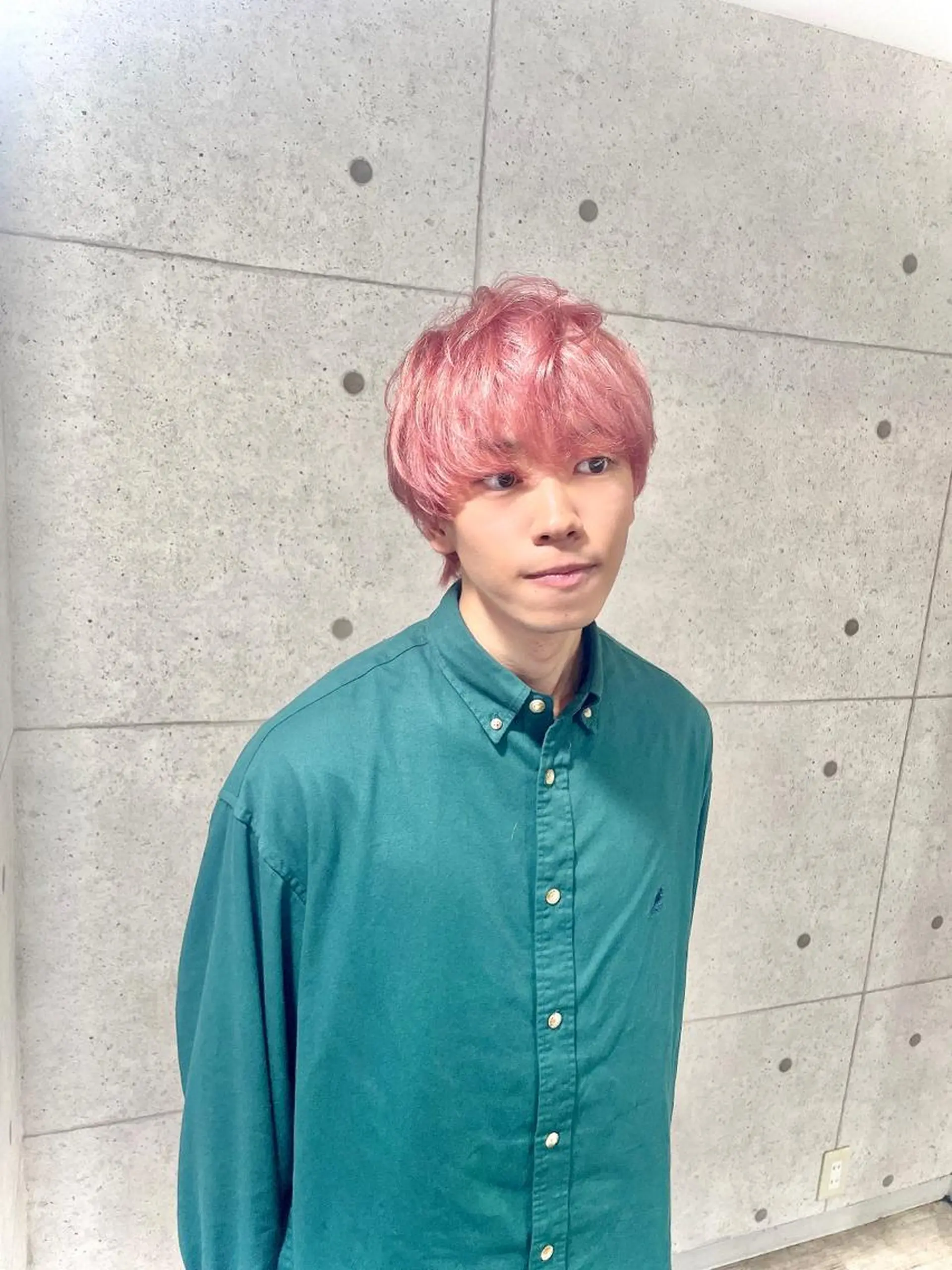 ショート 韓国風/小顔レイヤー /艶カラーのヘアスタイル