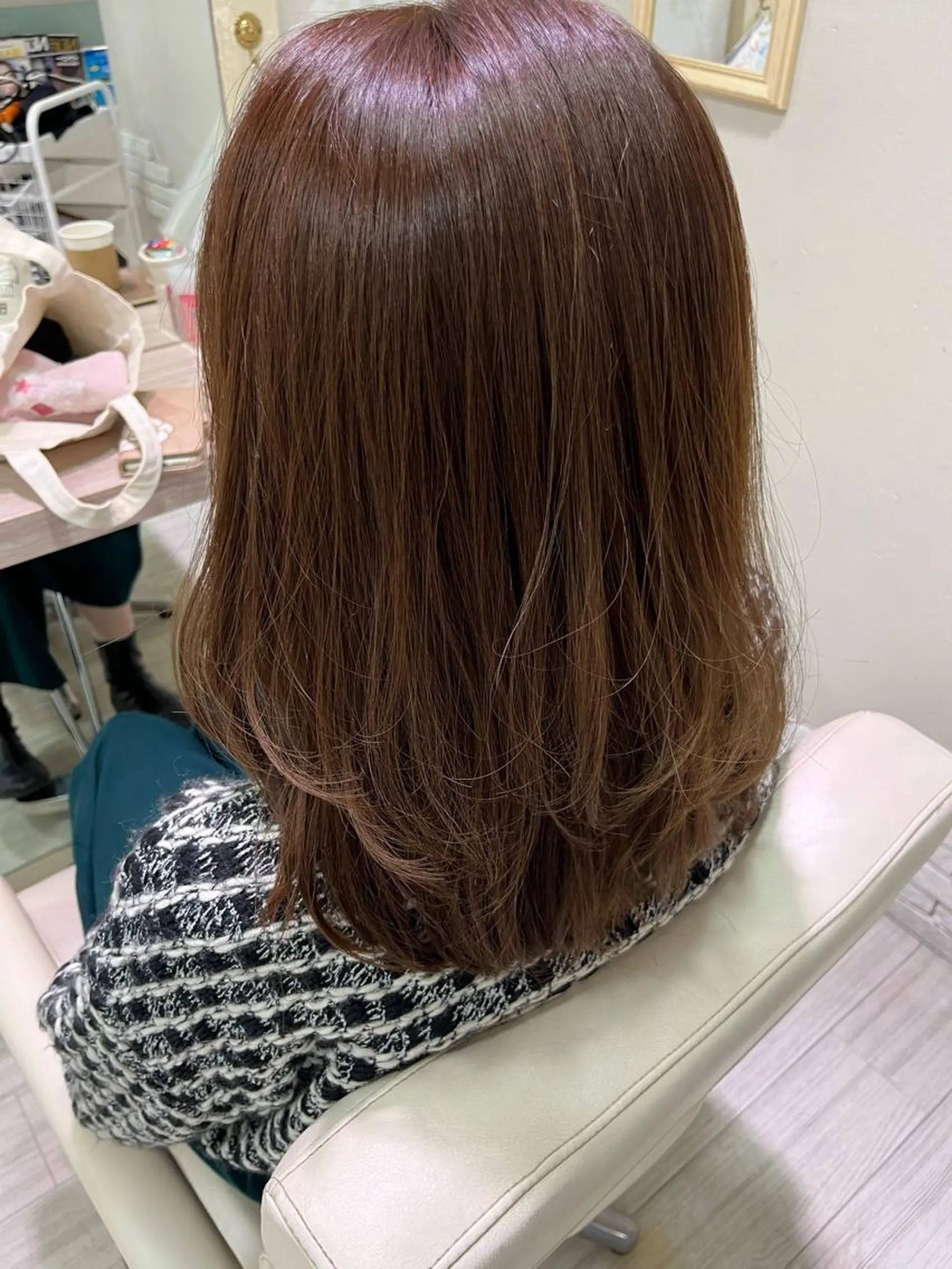 セミロング レイヤーカット カット ヘアカラー トリートメント 坂口 愛のヘアスタイル