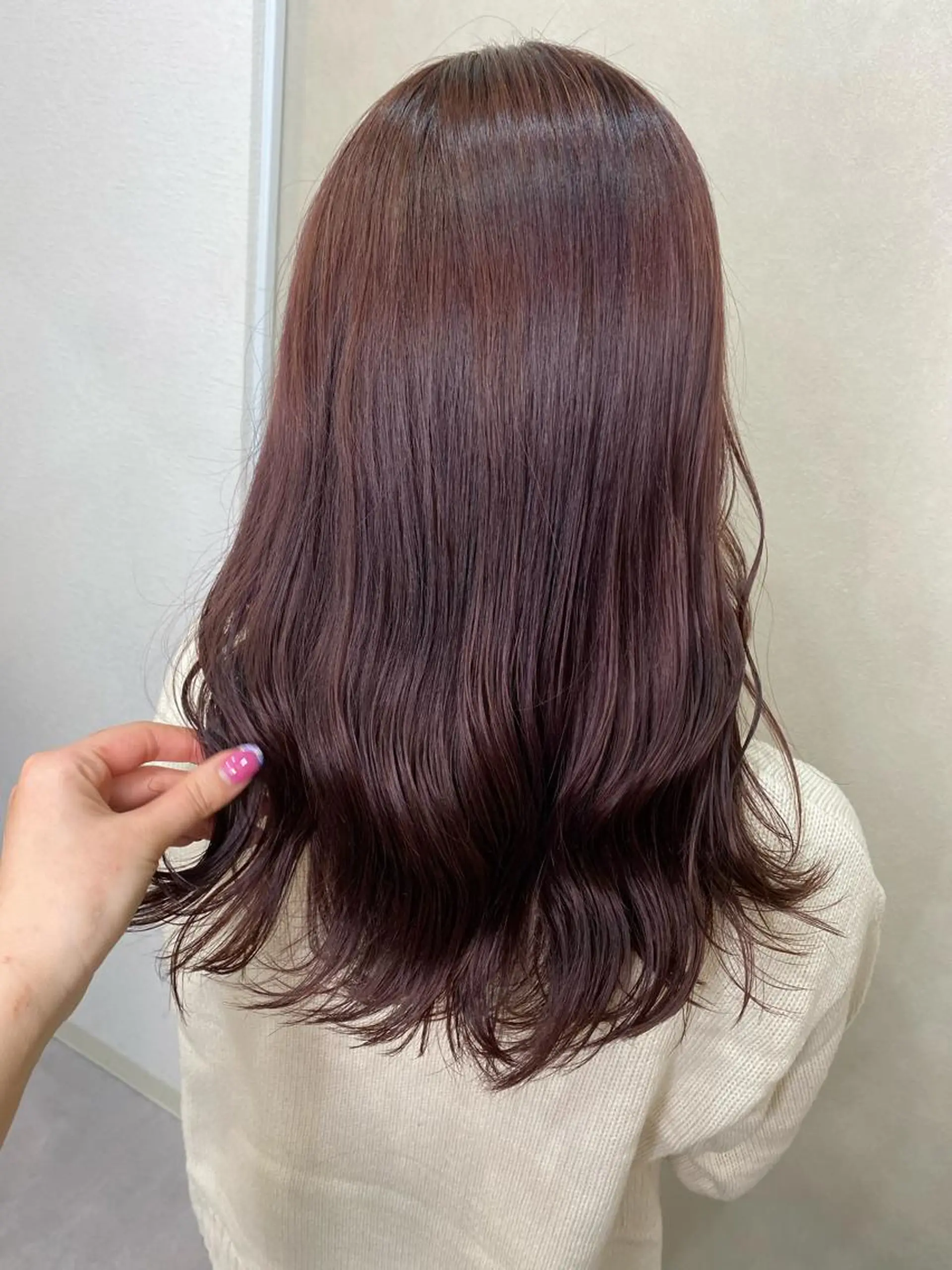 セミロング ピンクラベンダー 大久保 愛のヘアスタイル