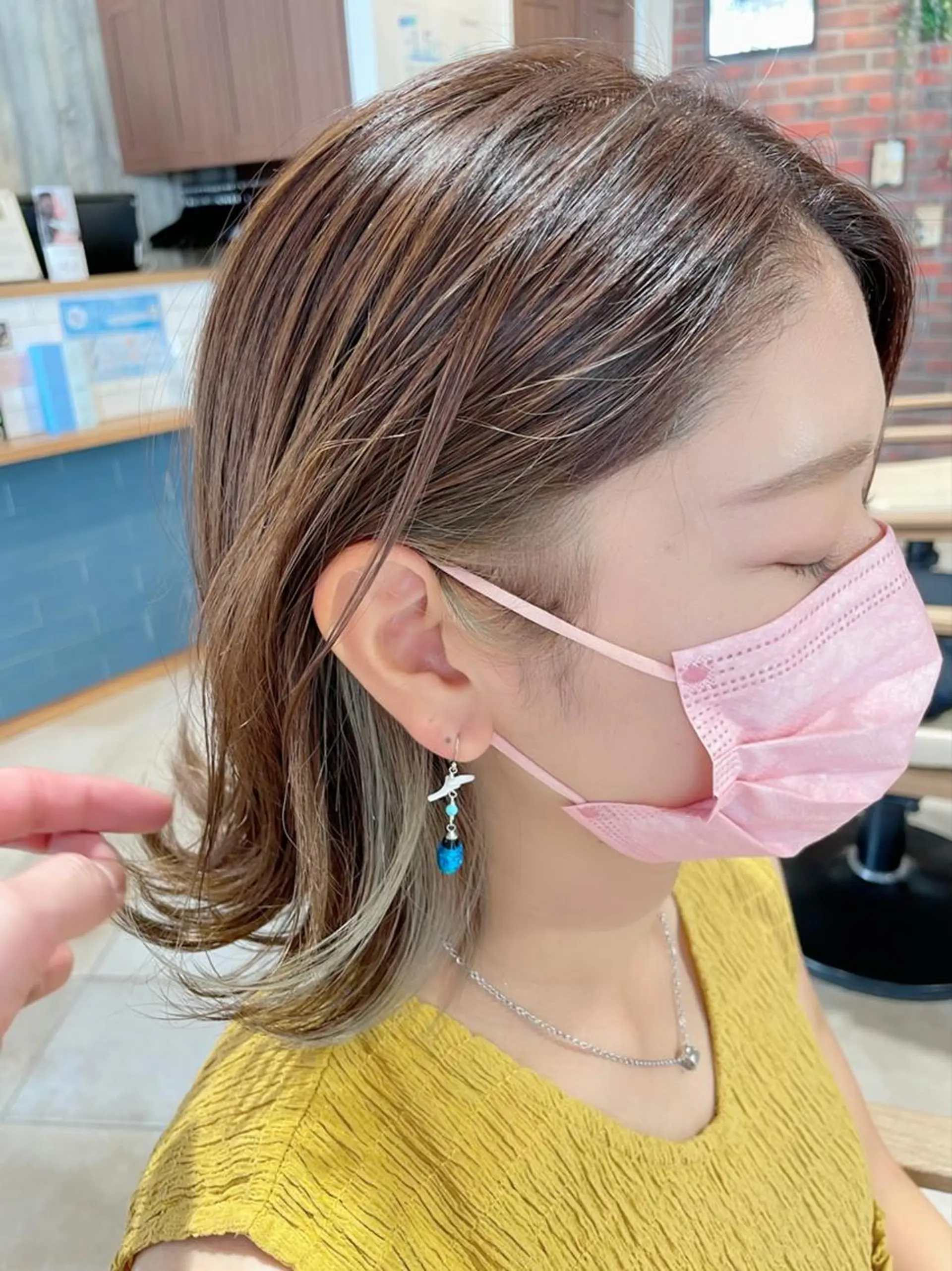 カラー イヤリングカラー ヘアカラー NEOLIVE ROAのヘアスタイル