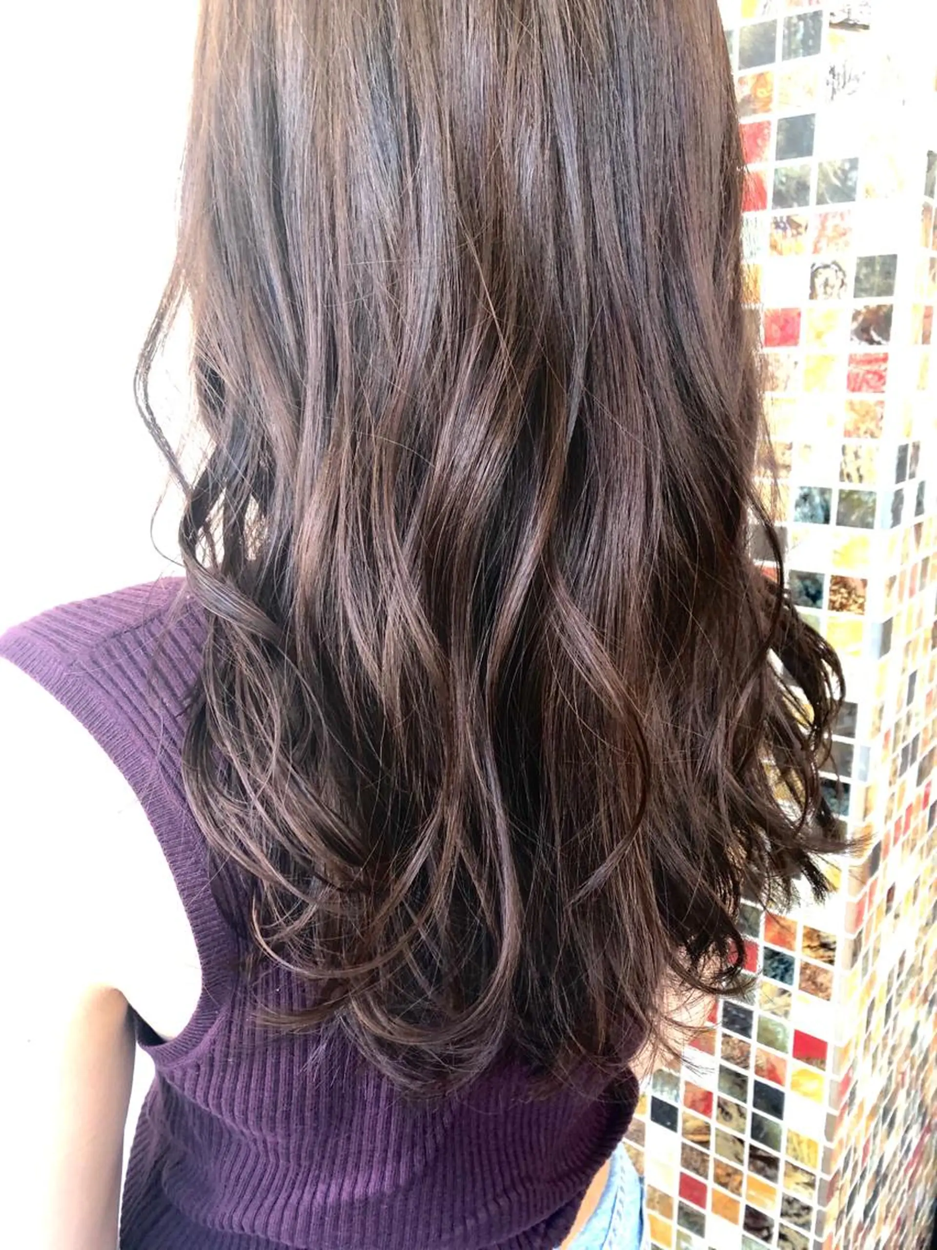 ロング カット ヘアカラー トリートメント 岩谷 愛依のヘアスタイル