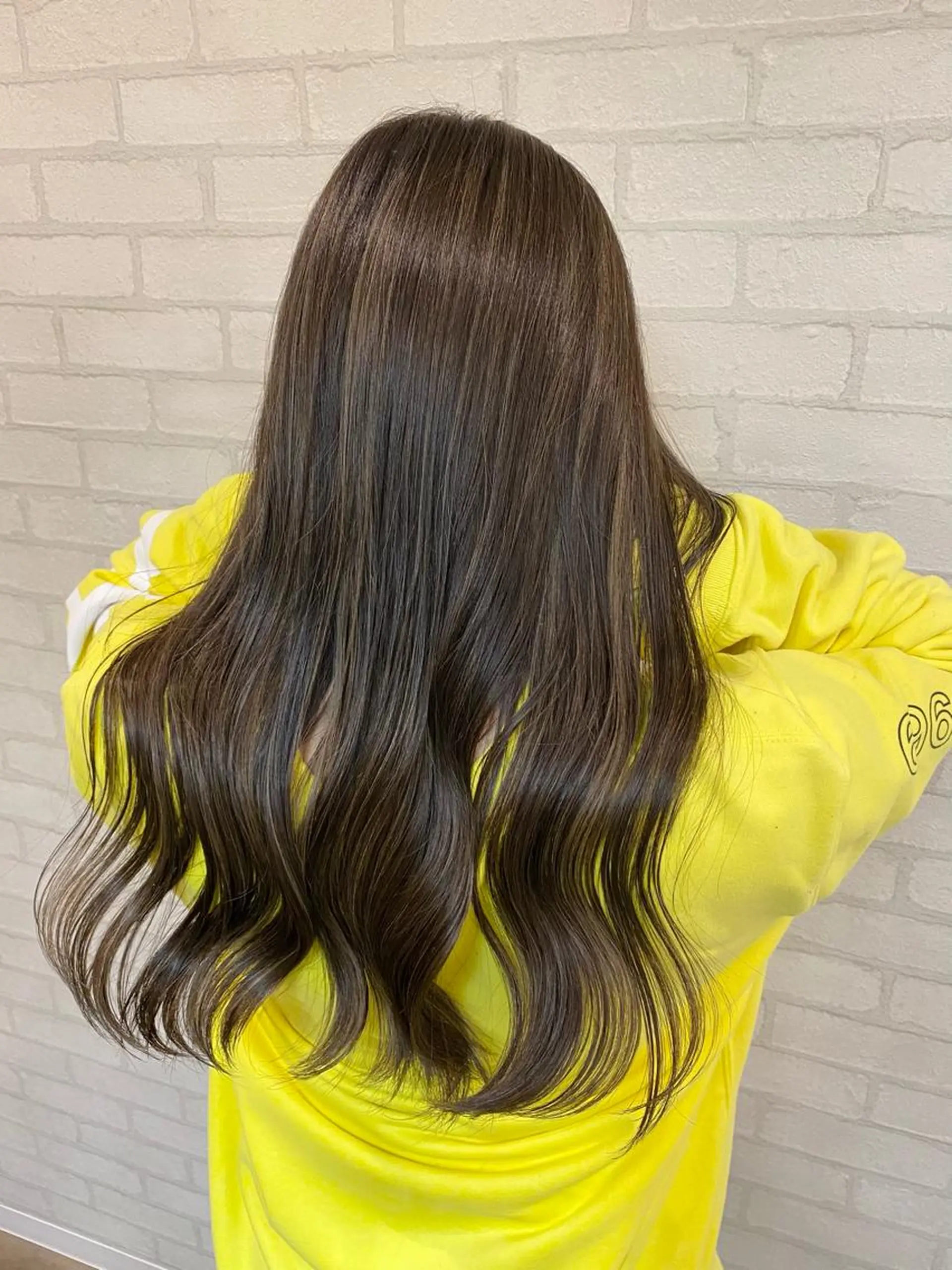 ロング カラー ハイライトカラー ハイライト ヘアカラー 白髪世代の悩み解決 阿部耕大のヘアスタイル