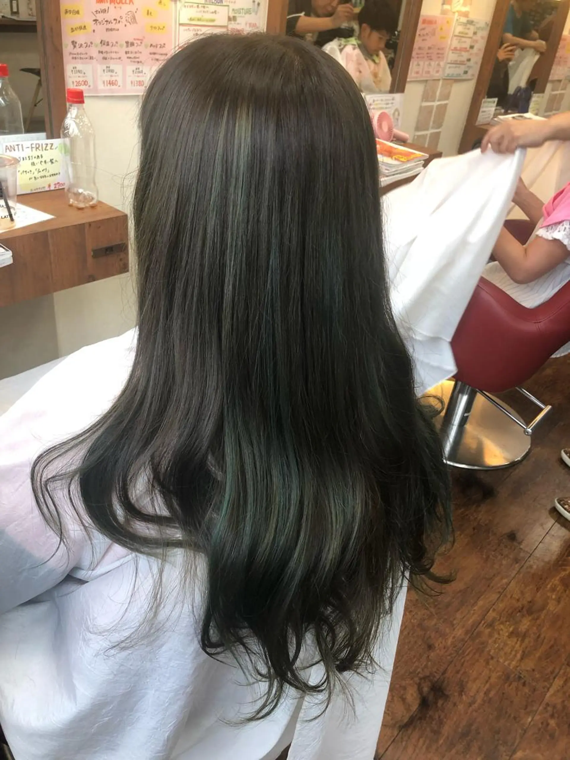 ロング カラー 透明感カラー カット パーマ トリートメント 大野 まゆのヘアスタイル