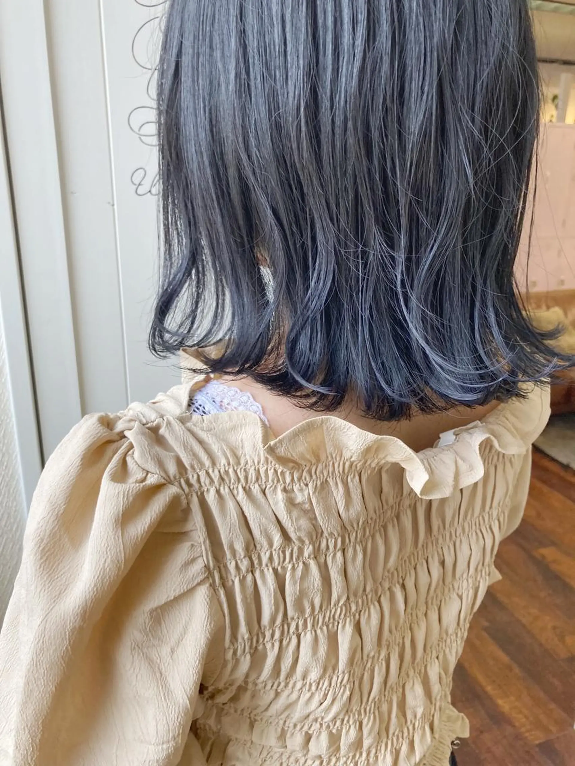 ミディアム カラー ブルーカラー ブルーグレー ブルーグレージュ 透明感カラー グレージュ 小木曽智美 /ボブ/ショートのヘアスタイル