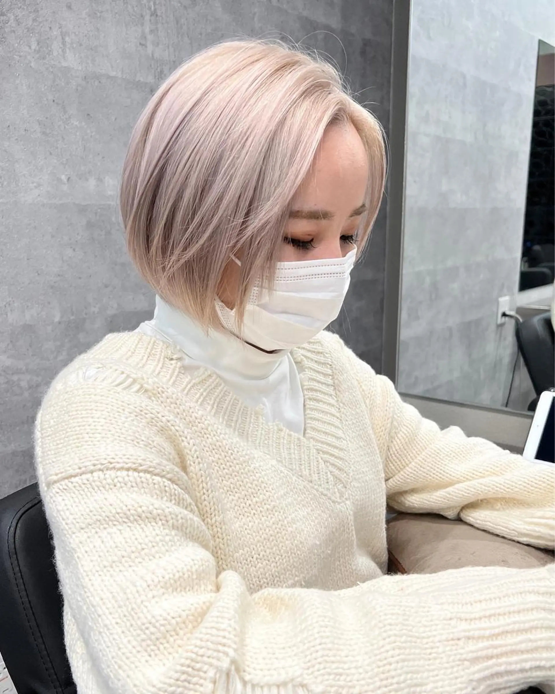 ショート カラー Via officialのヘアスタイル