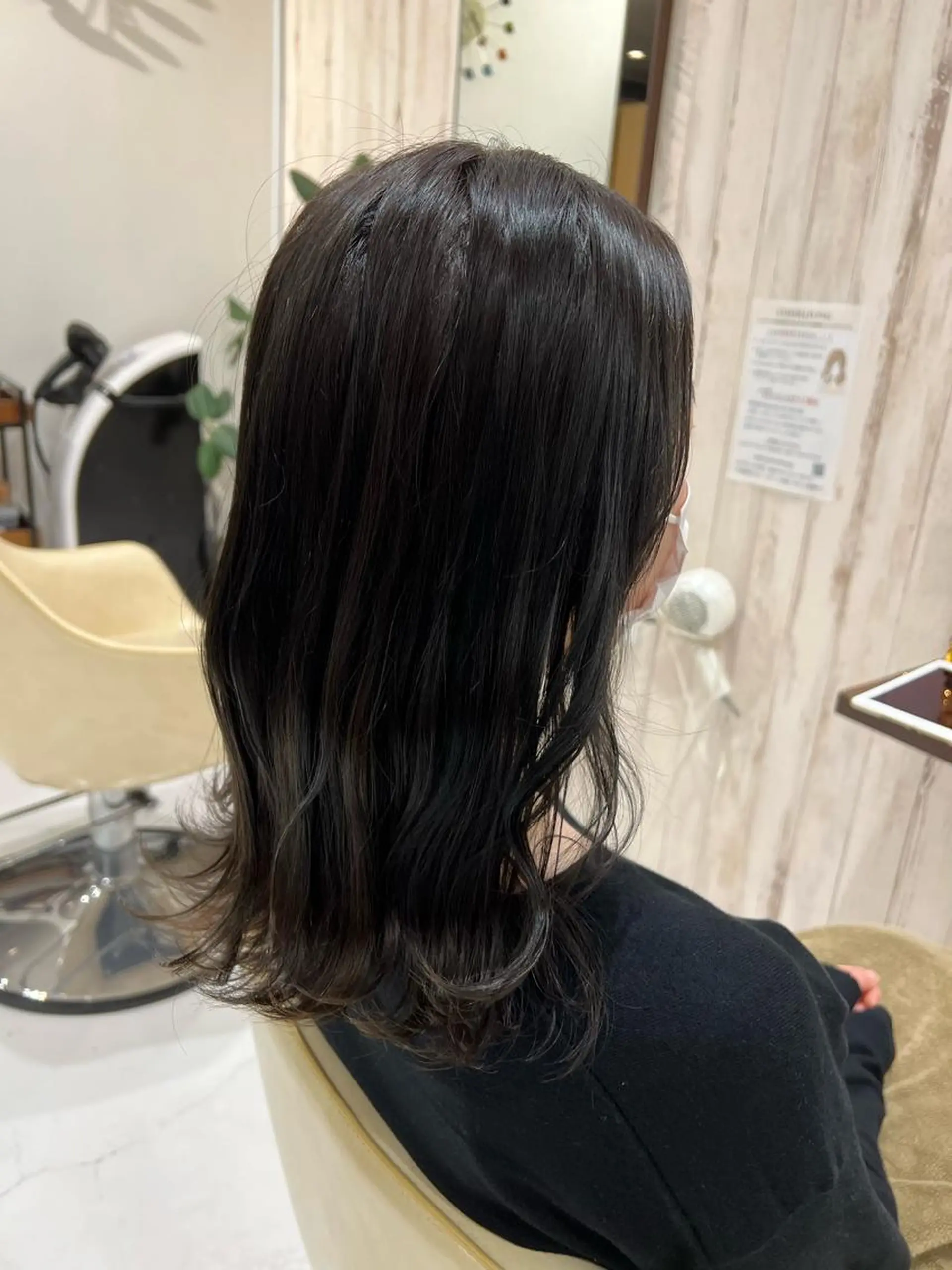 ミディアム 山崎 和花のヘアスタイル