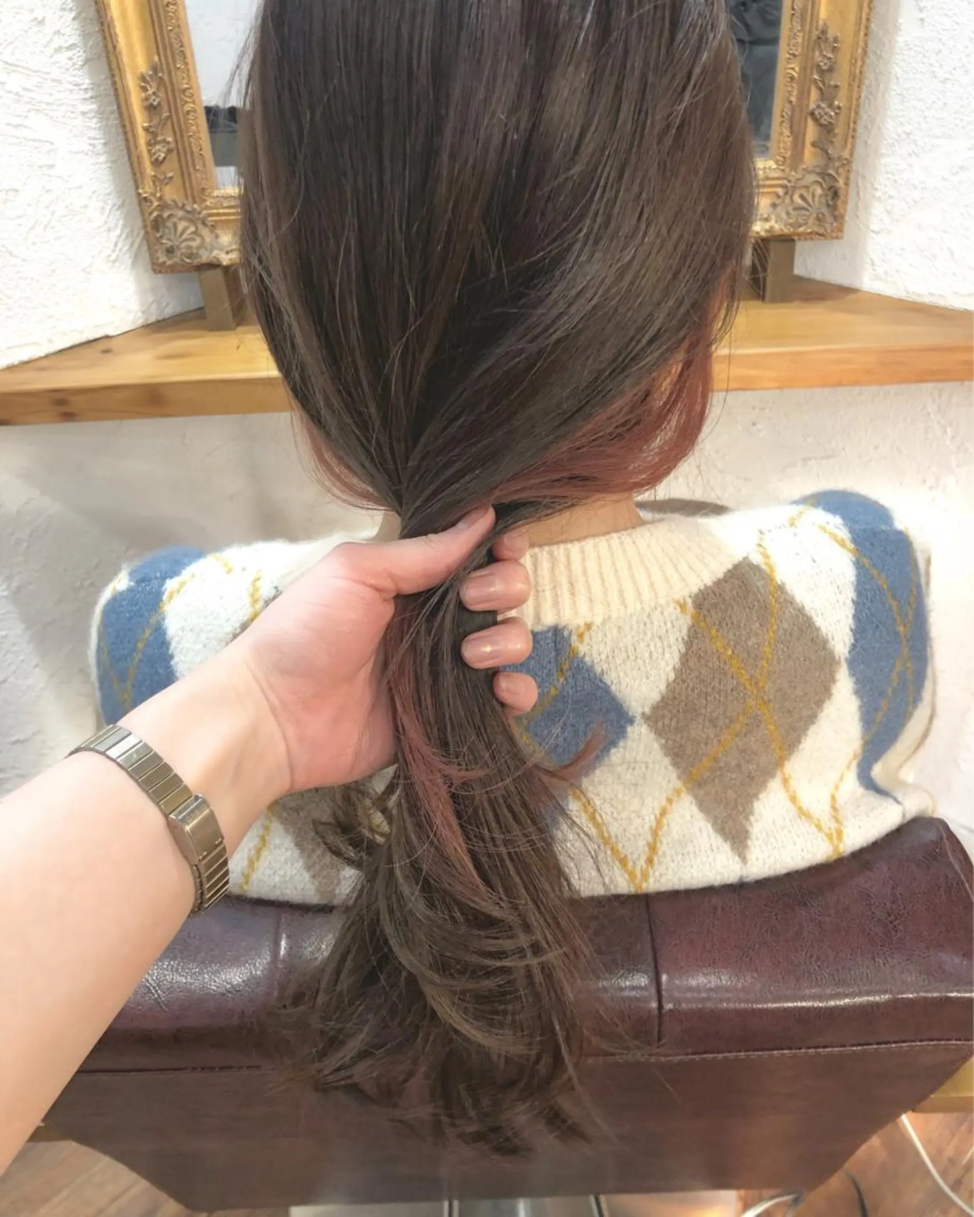 ロング カラー インナーカラー ピンクカラー ヘアカラー トリートメント 江原 彩華のヘアスタイル