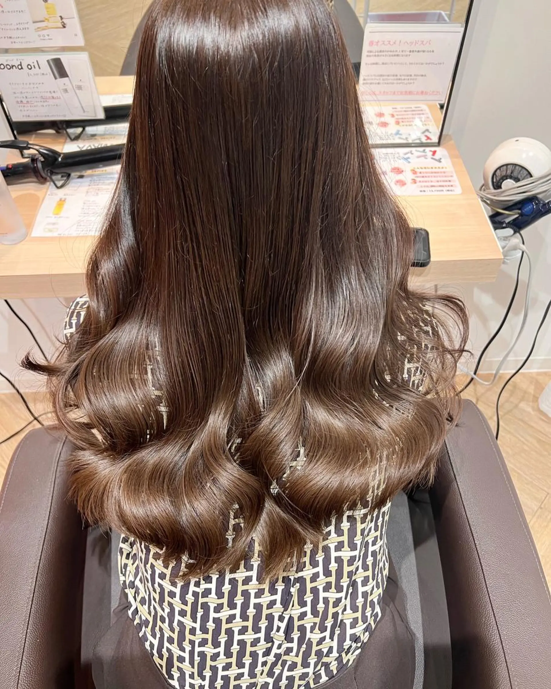 ロング 伊藤 愛美のヘアスタイル