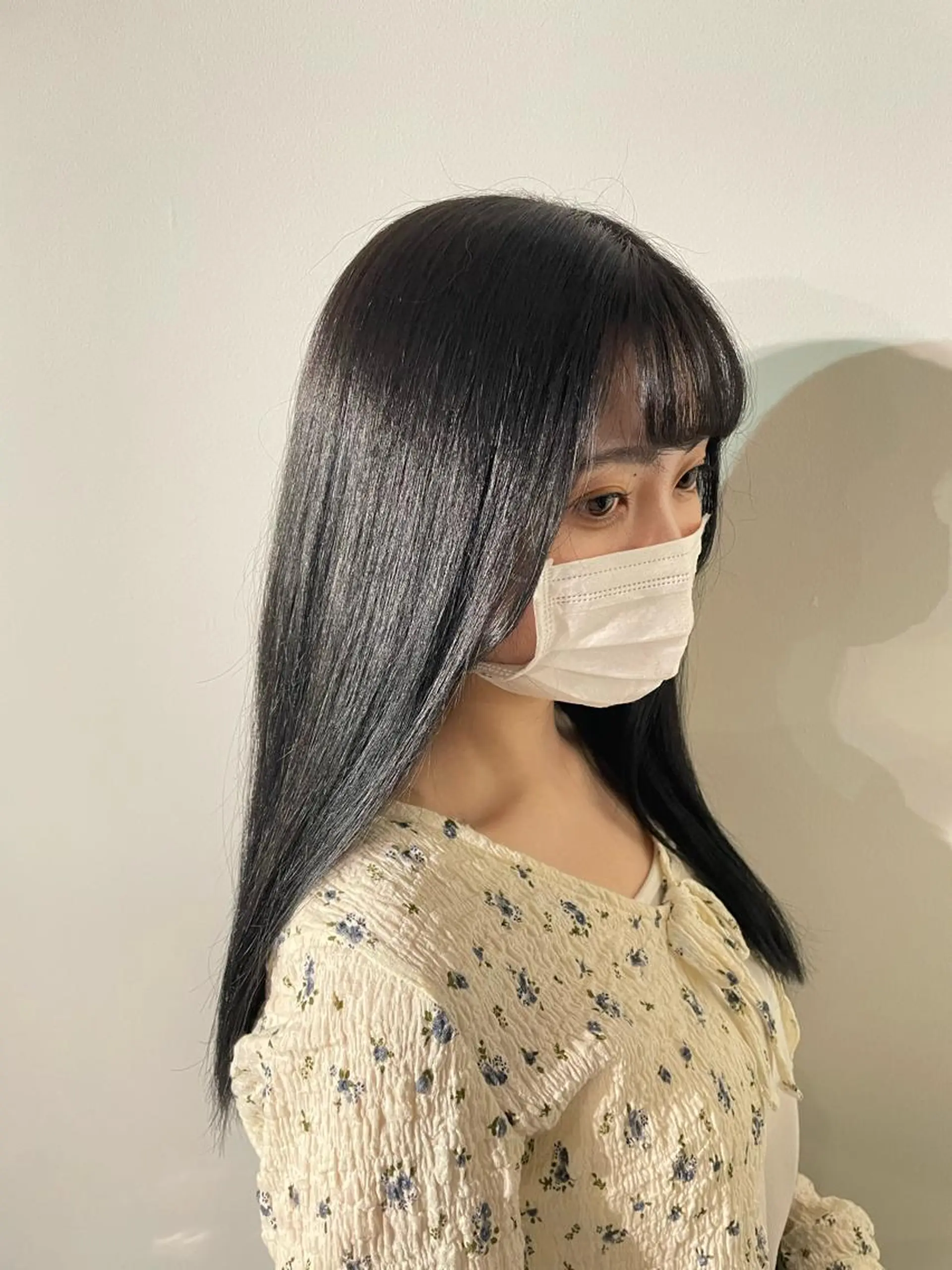 ミディアム カラー La fith hair ray 札幌店所属・顔まわり/W カラー/リョウのヘアスタイル