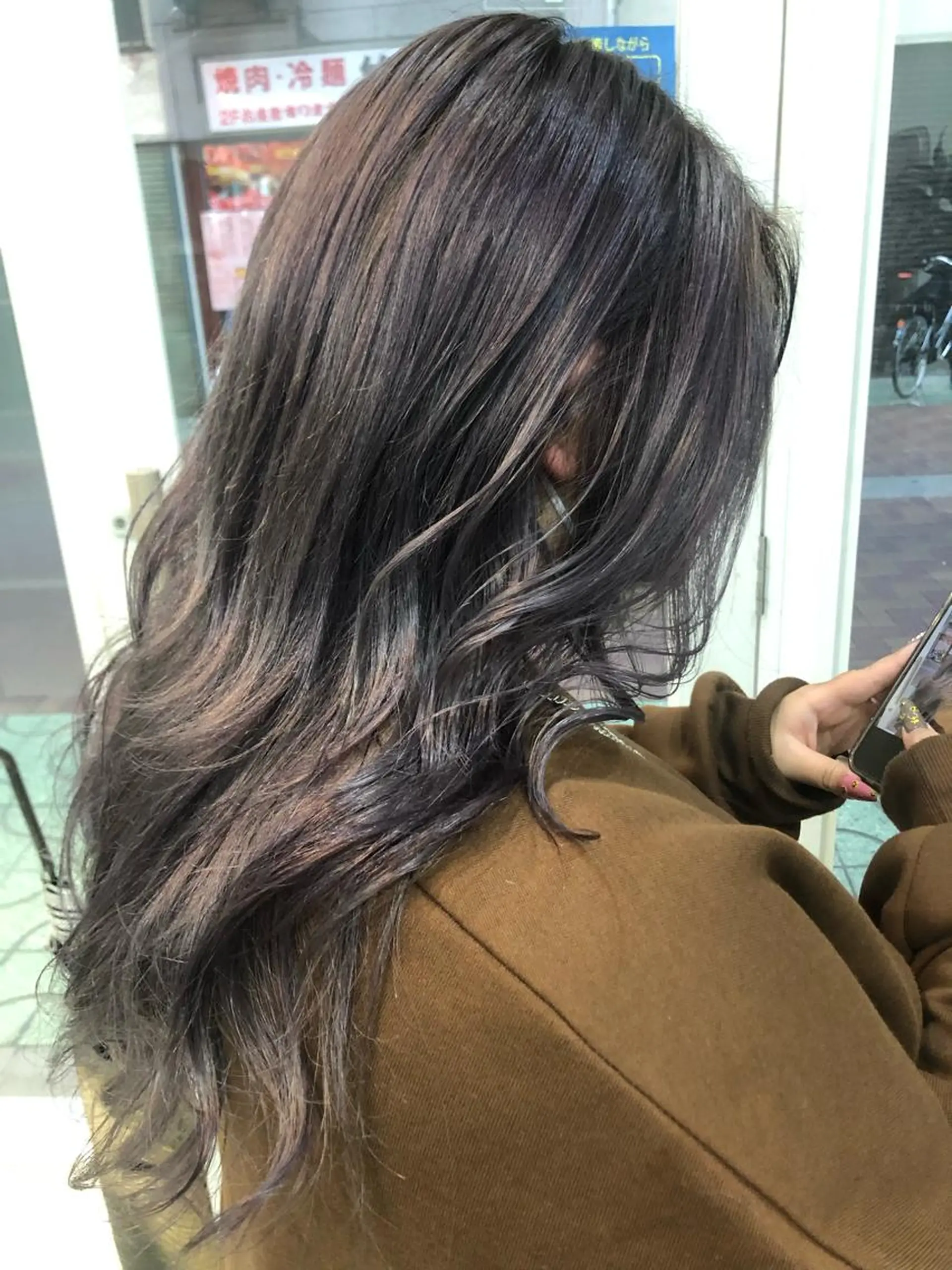 ロング カラー ヘアアレンジ ラベンダーカラー 髪質改善/ ツヤ髪カラー/高井のヘアスタイル