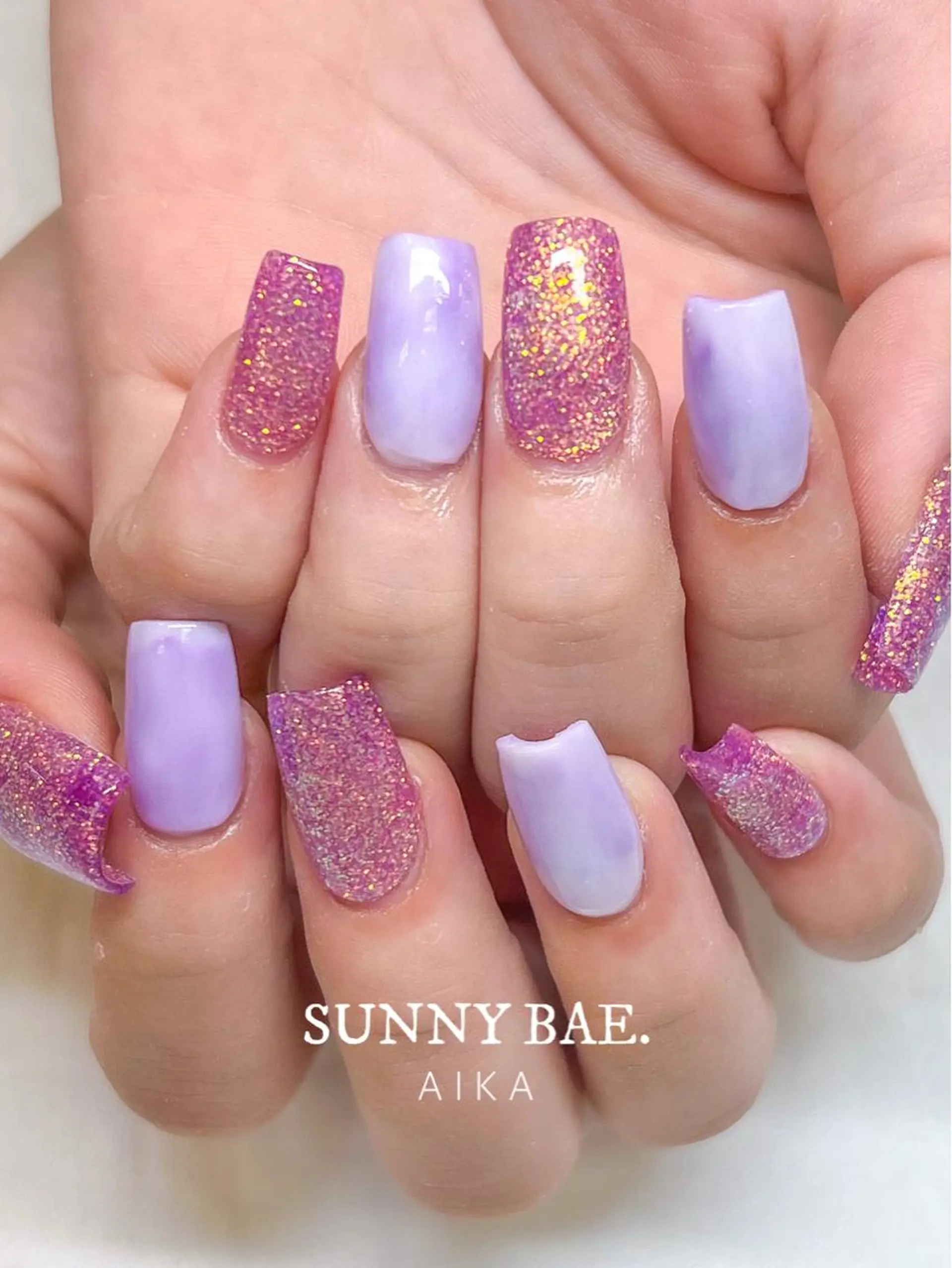 ミディアム ネイル アートネイル ジェルネイル キラキラネイル ロングネイル 持ち込み SUNNY BAE.所属・Made By AIKAのネイルデザイン