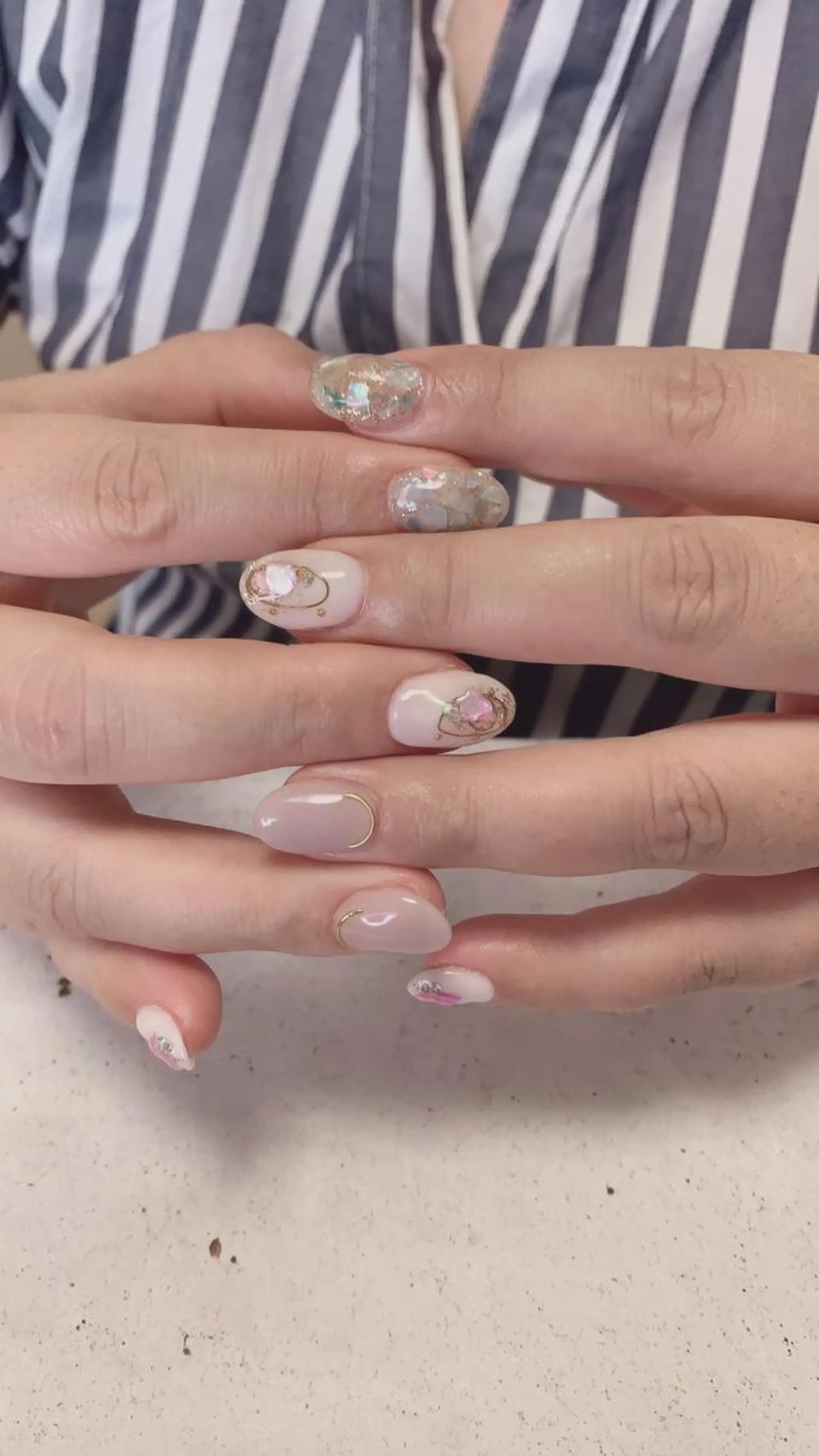 ネイル ワンカラーネイル ストーンネイル nico.nico.mark NAIL所属・小林 梓のエステ・リラクイメージ