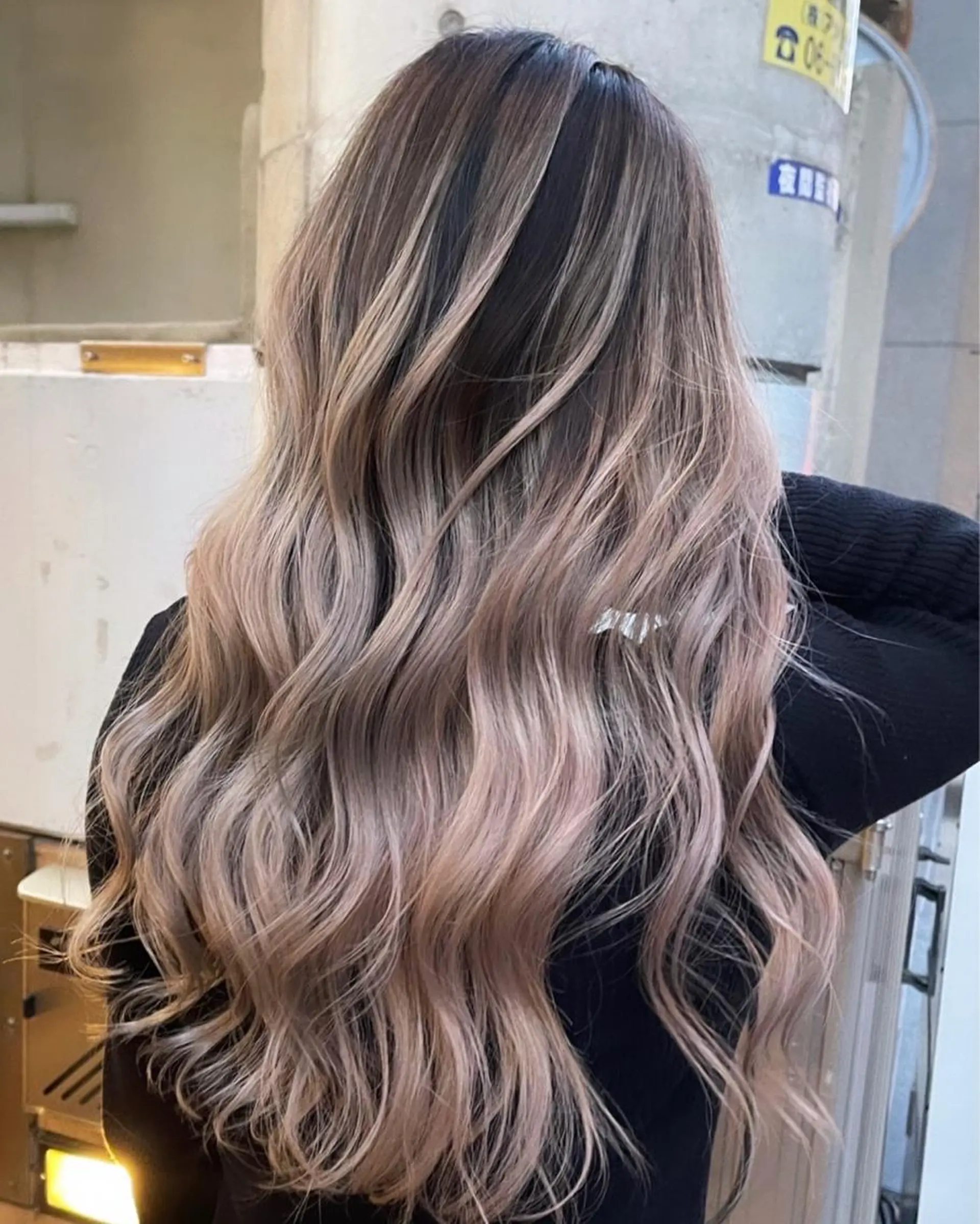 ロング カラー ヘアカラー トリートメント ヘアセット 難波ブリーチカラー 伊藤洋輝のヘアスタイル