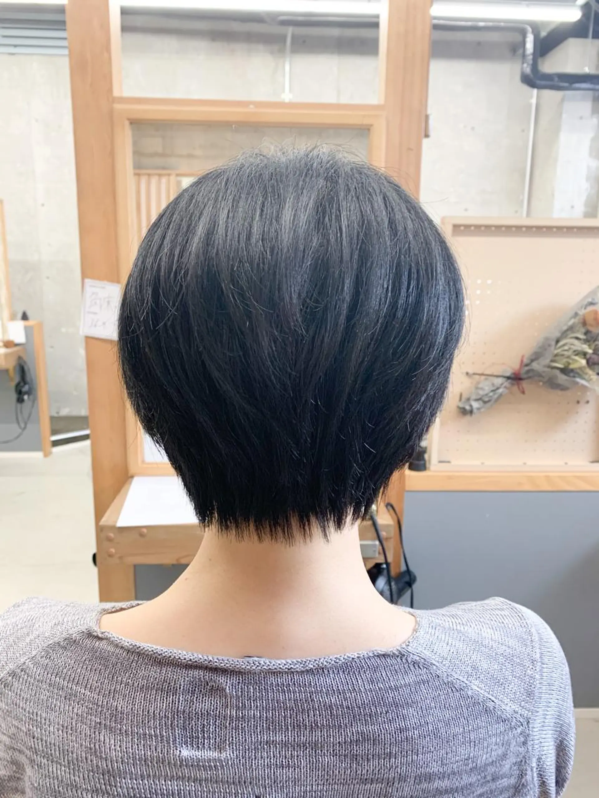 ショート カラー パーマ ヘアアレンジ メンズ キッズ ネイル マツエク・マツパ センターパート メンズインナーカラー アディクシーカラー ボルドーカラー ダブルカラー 角床直哉 カラーカットNO 1のヘアスタイル