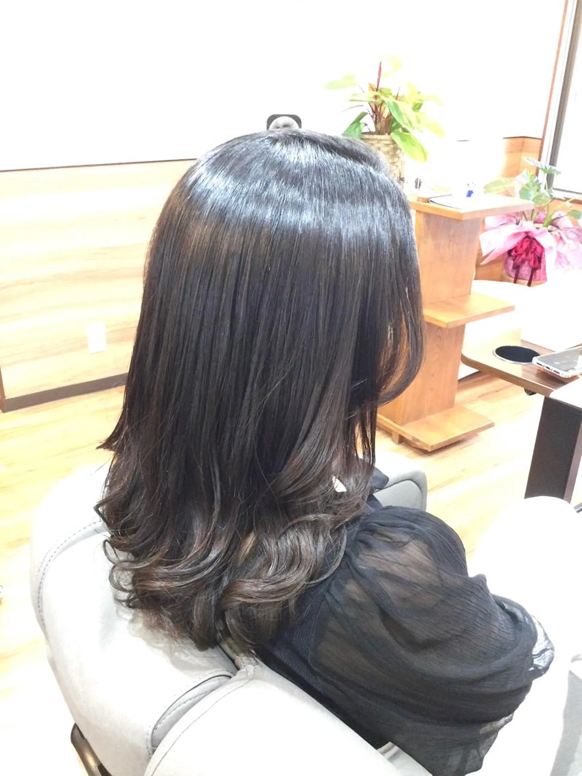 ロング カラー グレージュ Annon プライベートサロンのヘアスタイル