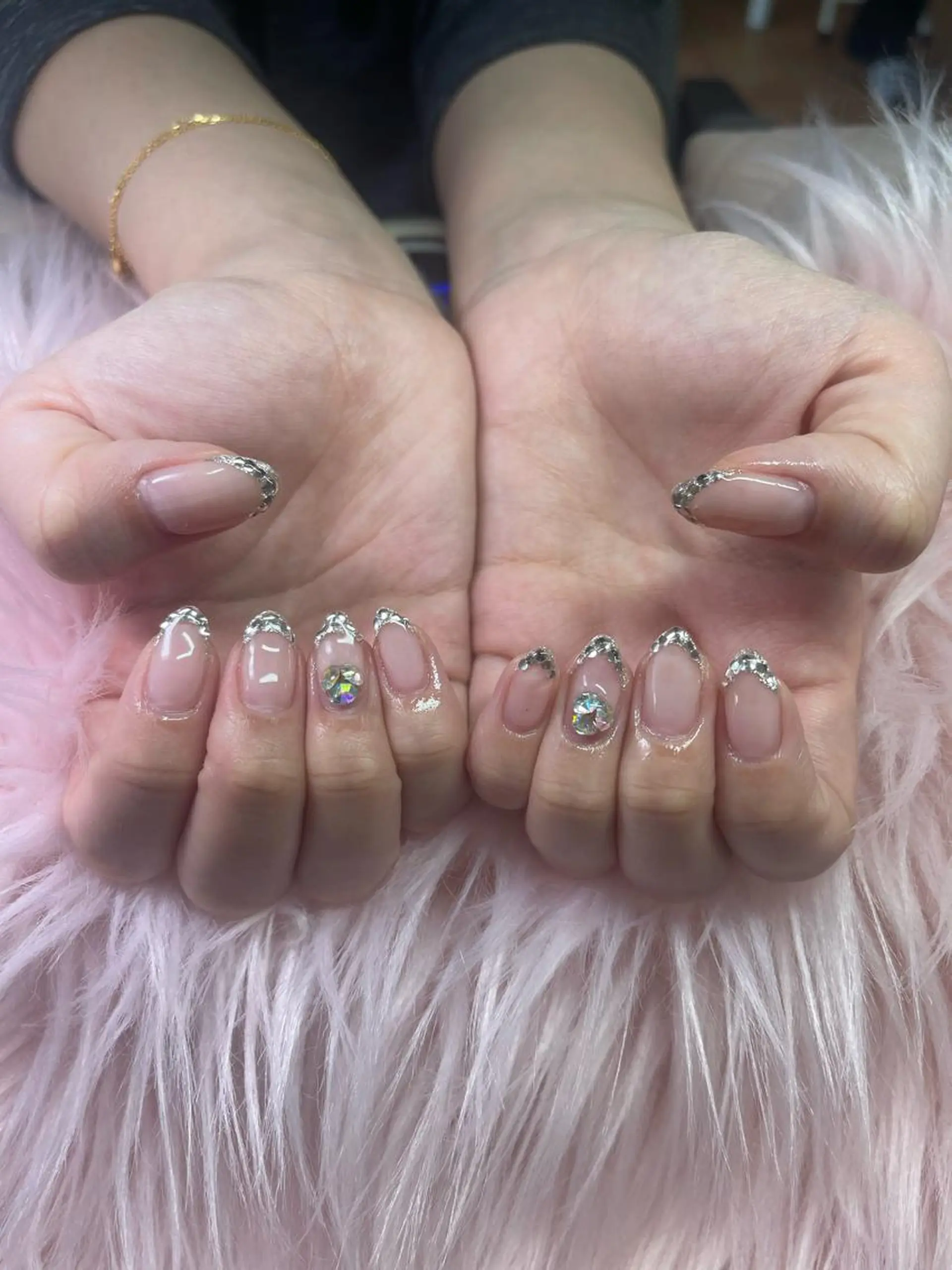 ネイル フレンチネイル ガラスフレンチ ネイルサロンキュアイスト所属・キュアイスト アコパラジェル調布のネイルデザイン