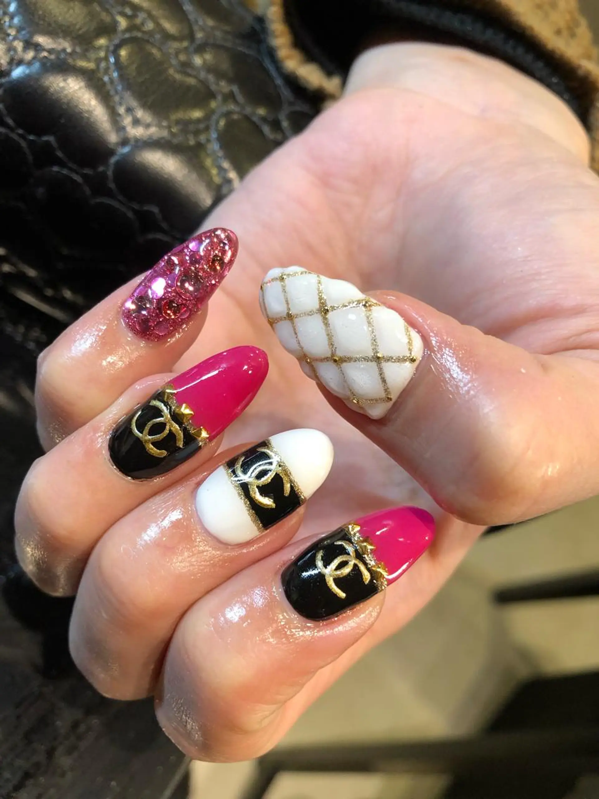 ネイル ハンドネイル ハンドケア 💎ビューティサロン 湘南　RIRAN💎のネイルデザイン