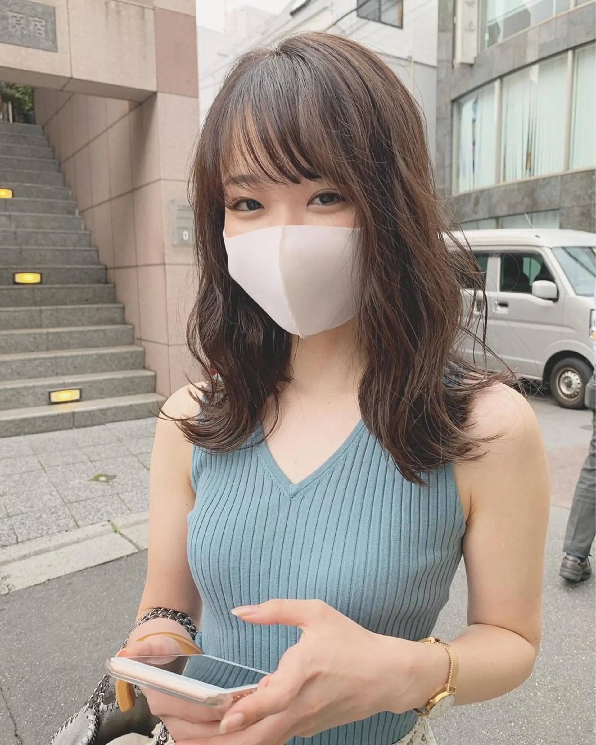 セミロング カラー ネイル ヘアカラー トリートメント ハイトーン&暗髪🔥 表参道二刀流マエダのヘアスタイル