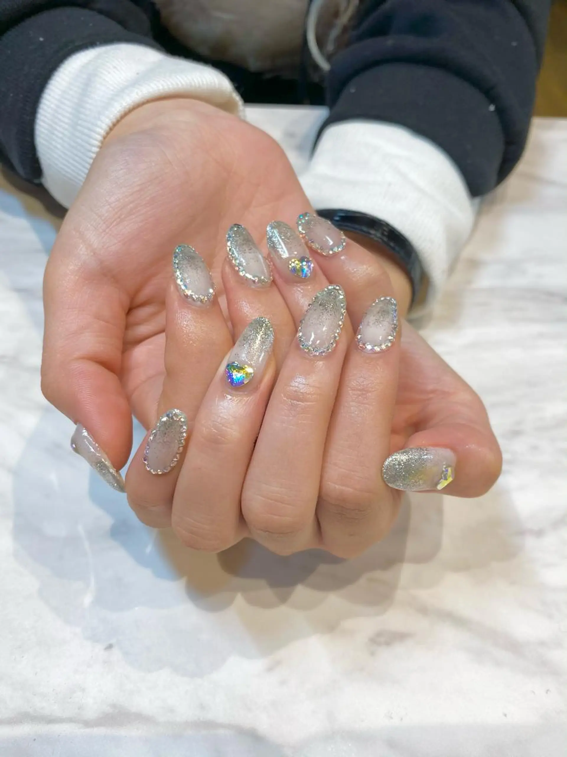 ネイル ハンドネイル 京都レイヤーカット/ 縮毛矯正/羽柴りくのヘアスタイル