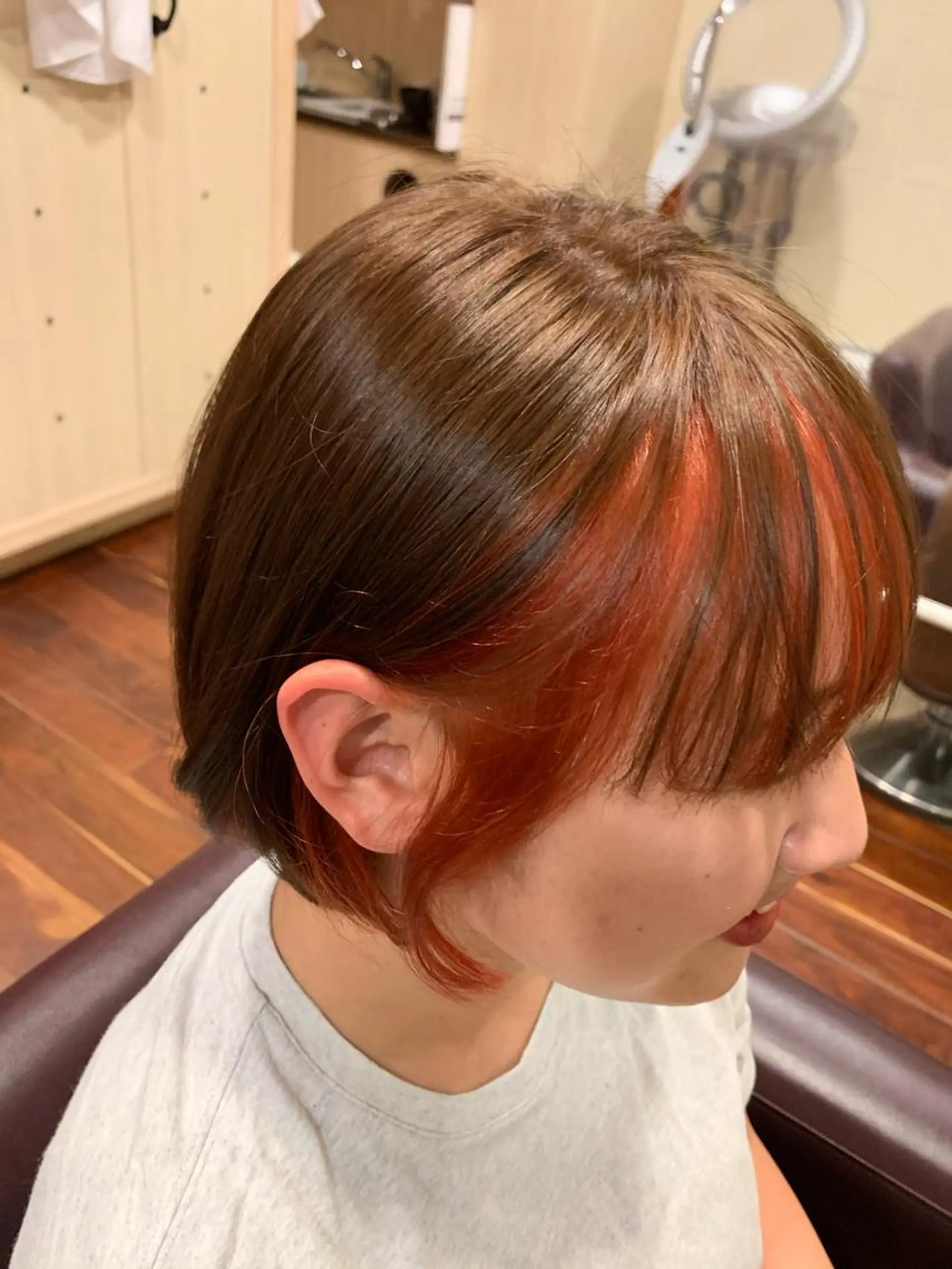 ショート カラー ブリーチ ブラウンカラー オレンジ 奥村 紘のヘアスタイル