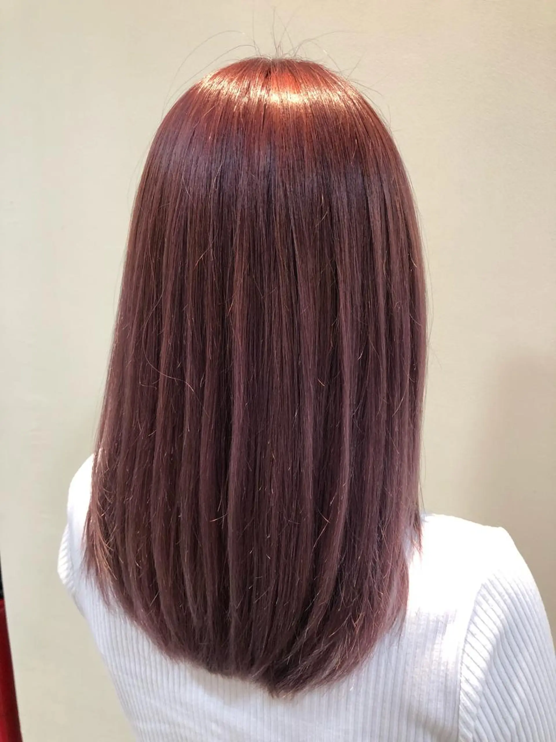 セミロング カラー 赤星 さえのヘアスタイル