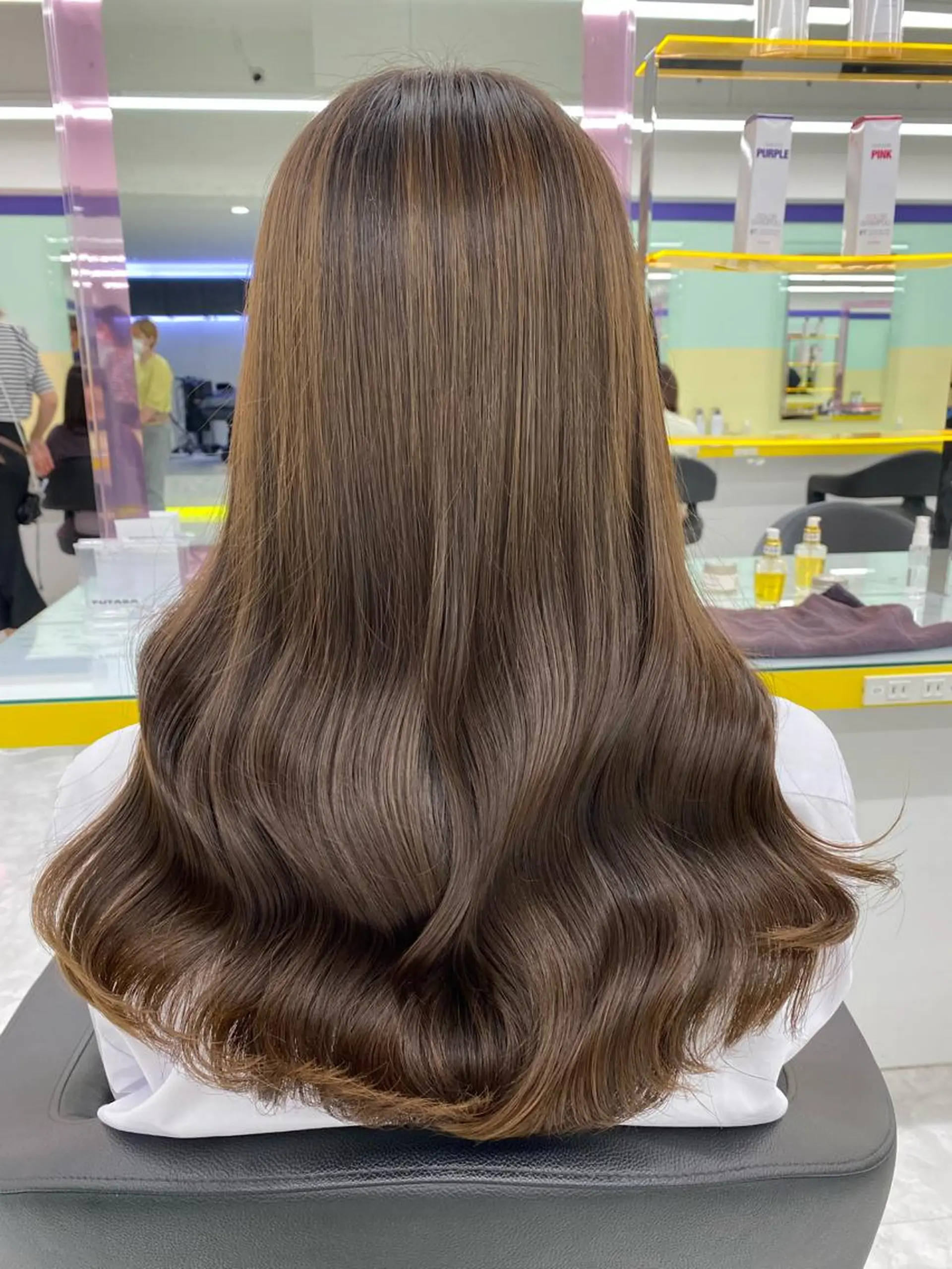 ロング カラー パーマ ヘアアレンジ メンズ ネイル マツエク・マツパ アイブロウ linette所属・🐩推し活🐩 FUTABA🍒のヘアスタイル