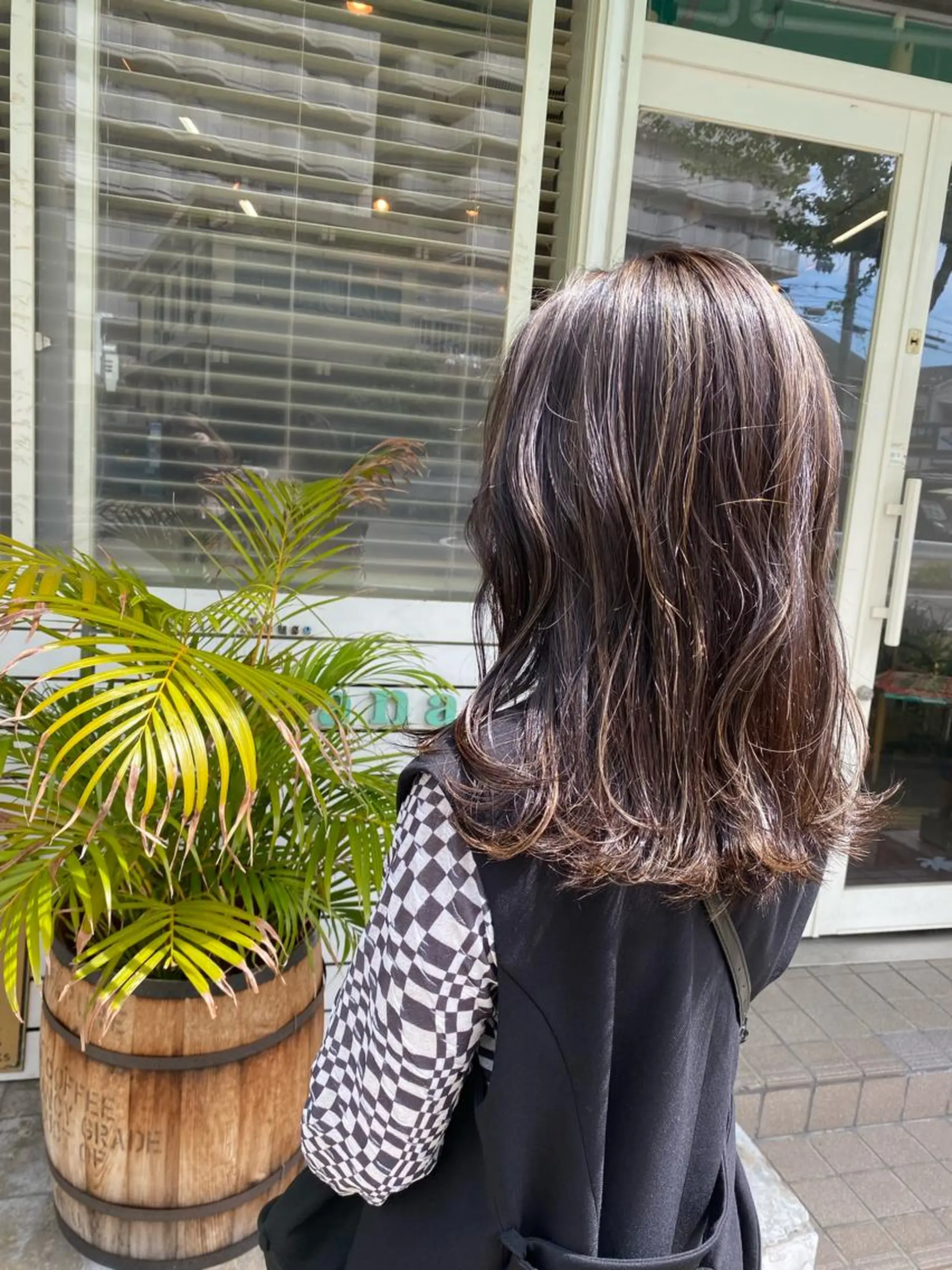 ミディアム 西元 亜由美のヘアスタイル