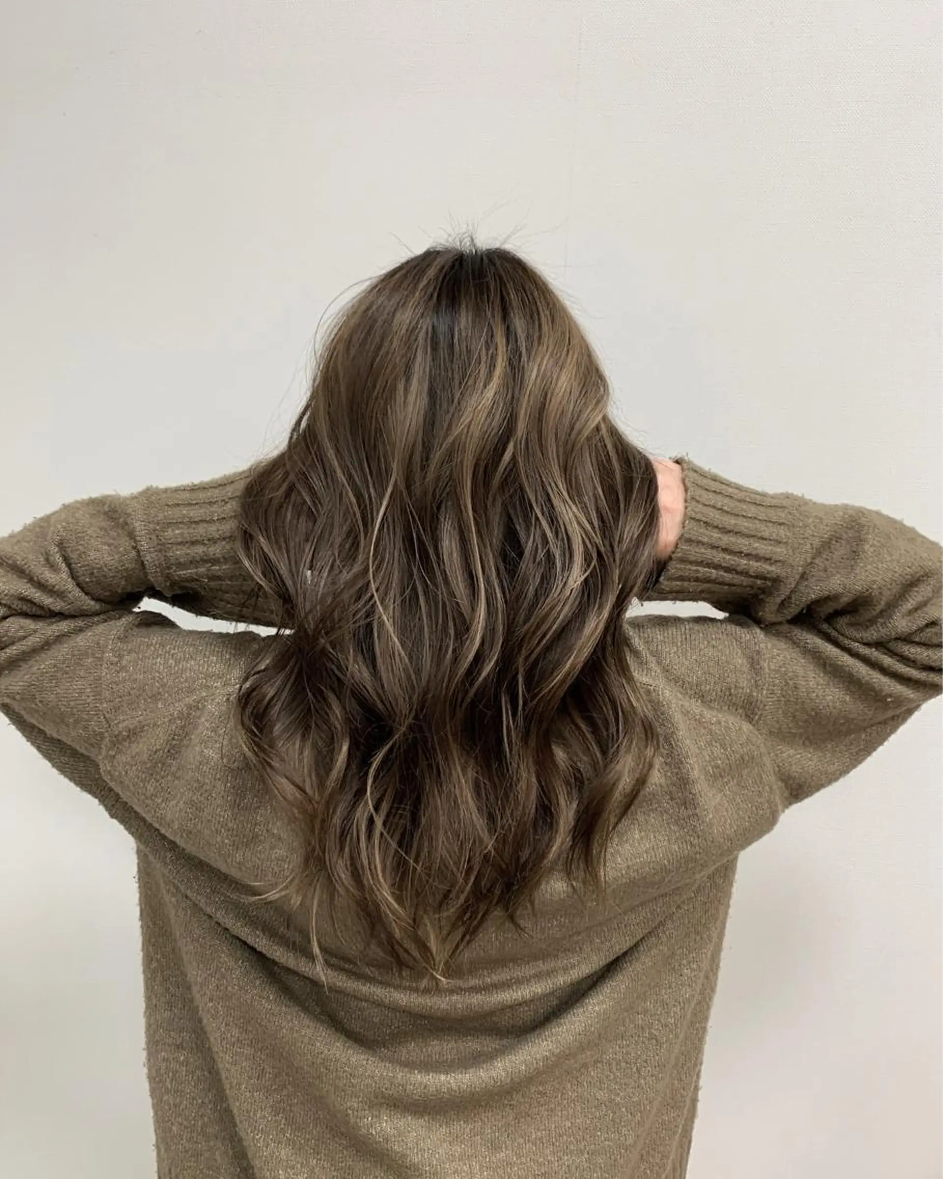 ロング カラー ハイライトカラー ハイライト レイヤー×縮毛矯正 深見 拓のヘアスタイル