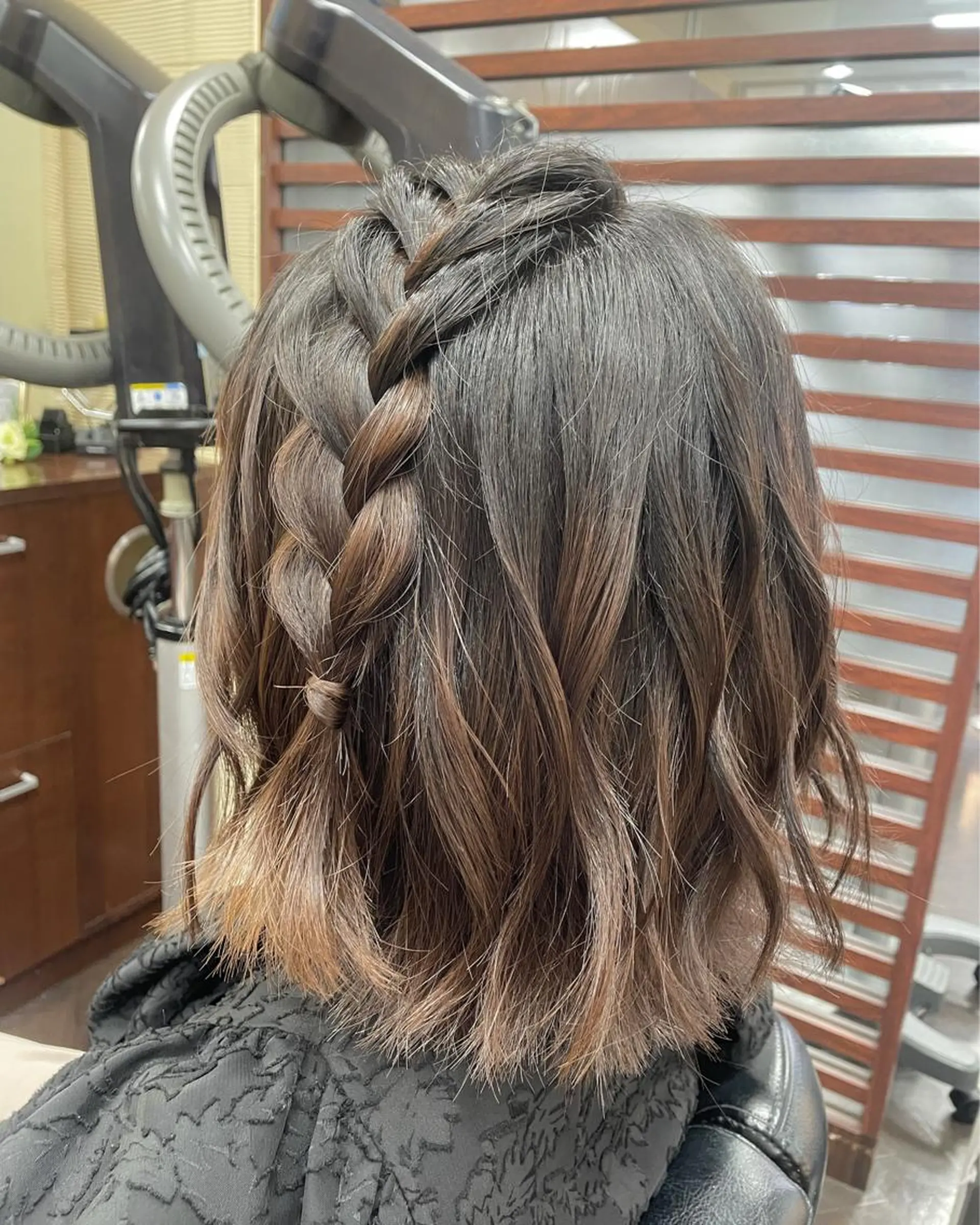 ショート ヘアアレンジ ボブ 三つ編み クボタ ホノカのヘアスタイル